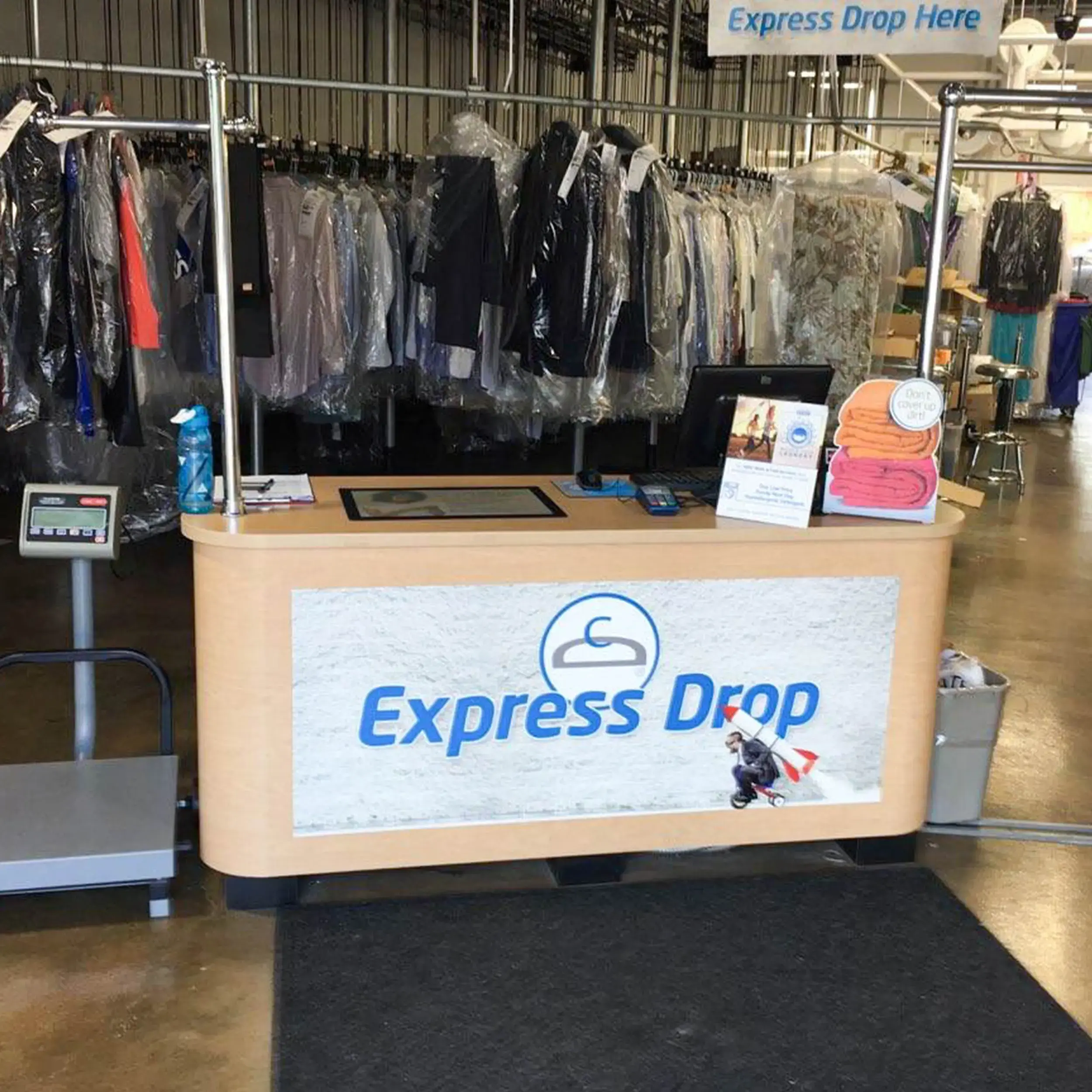 CD One Price Cleaners - Image 4