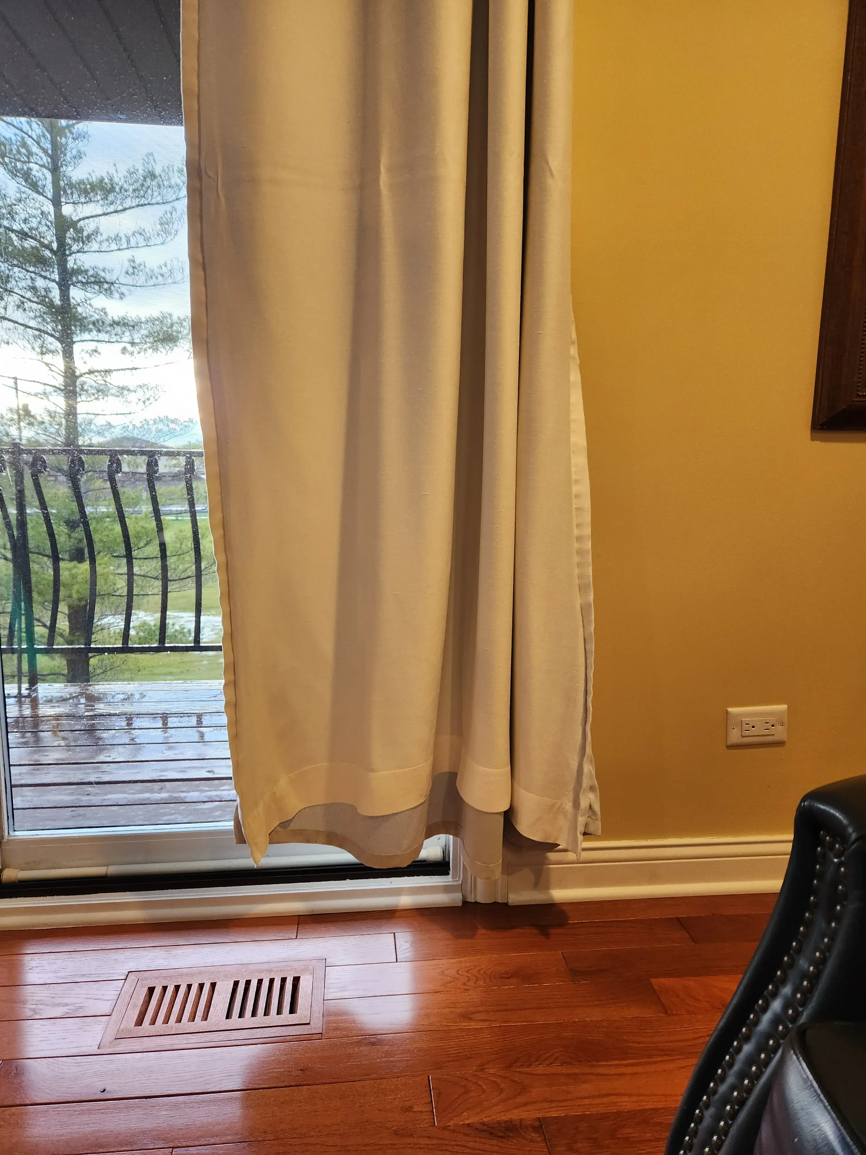 CD One Price Cleaners - Image 16