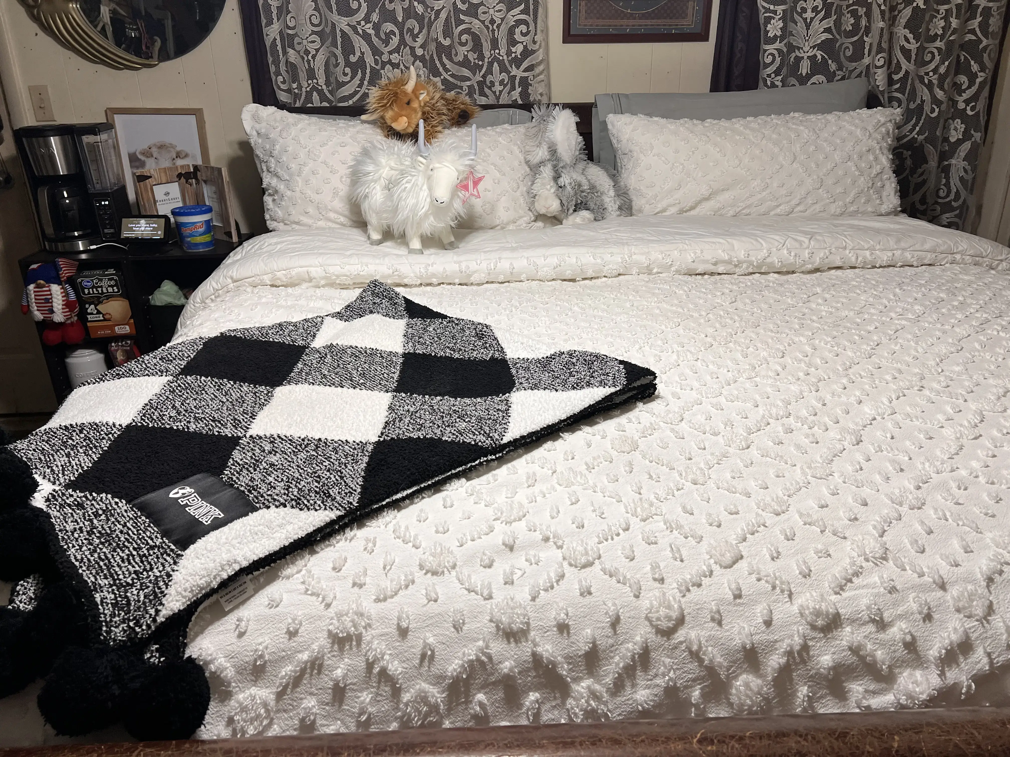 CD One Price Cleaners - Image 7