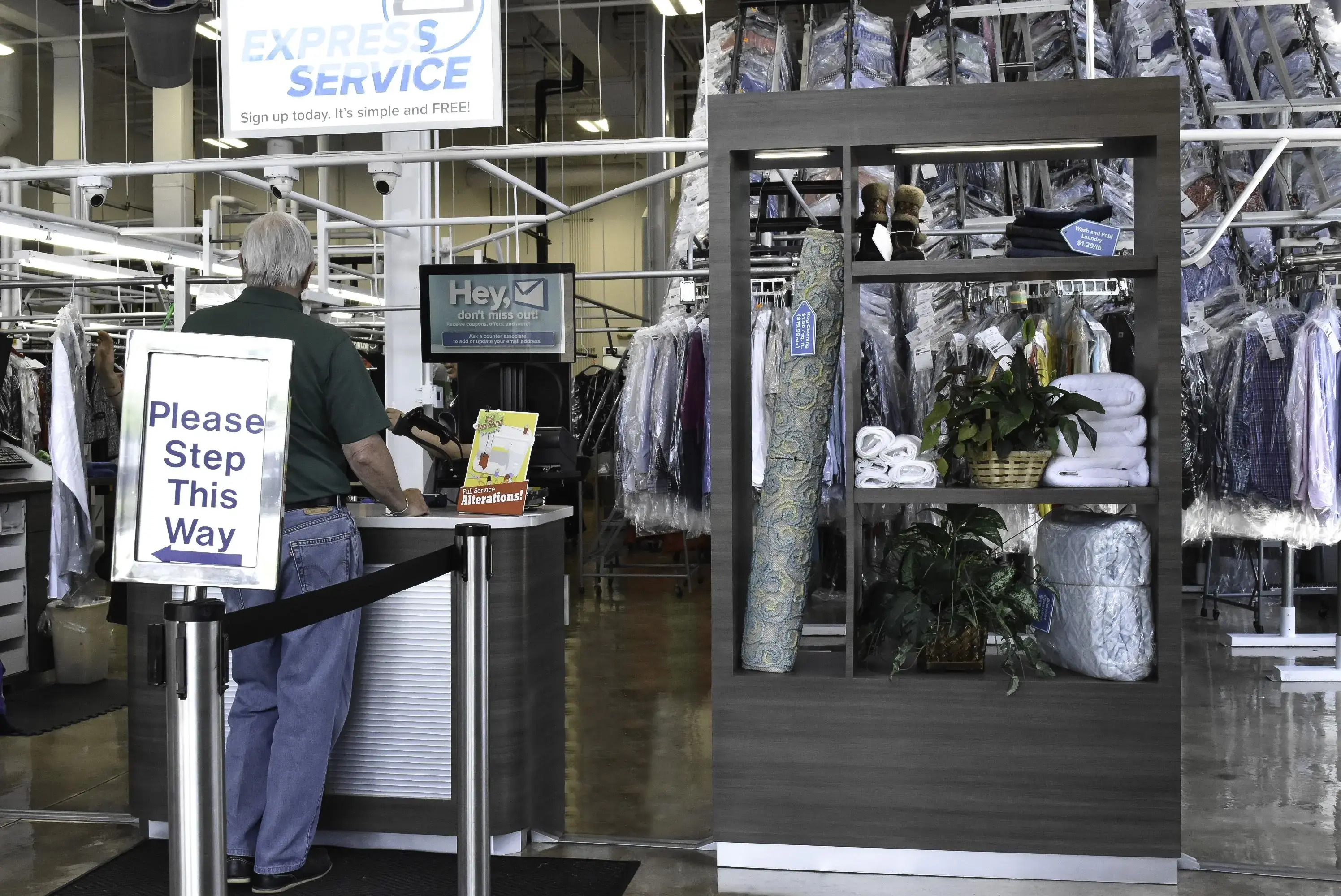 CD One Price Cleaners thumbnail 7