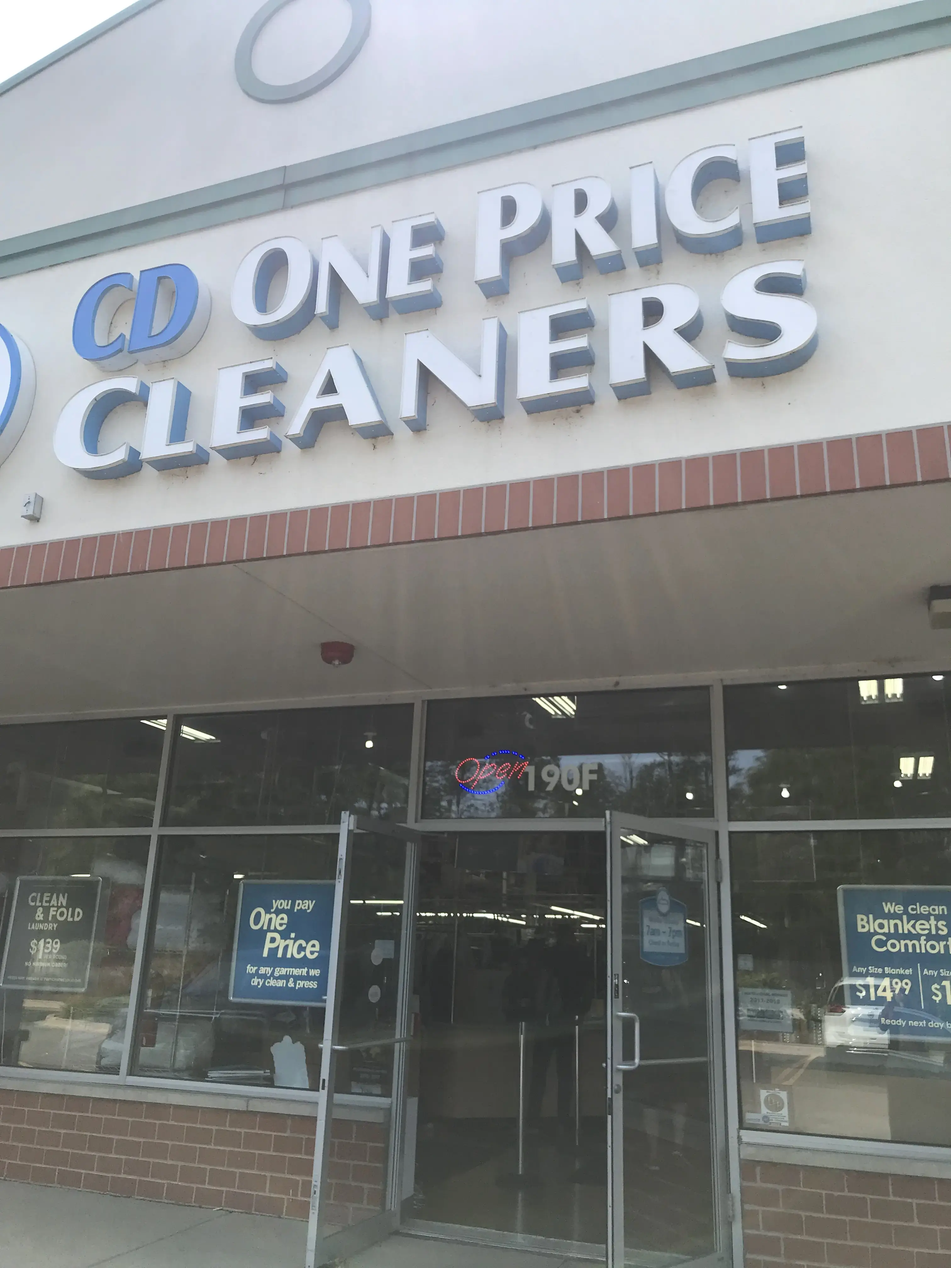 CD One Price Cleaners - Image 3