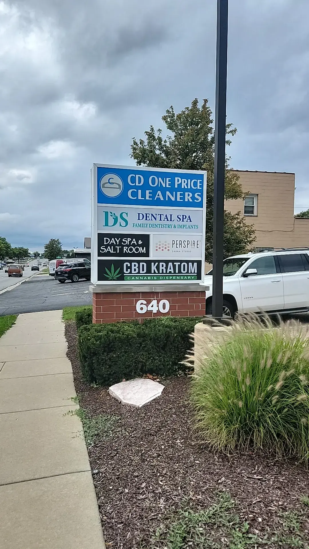 CD One Price Cleaners - Image 8