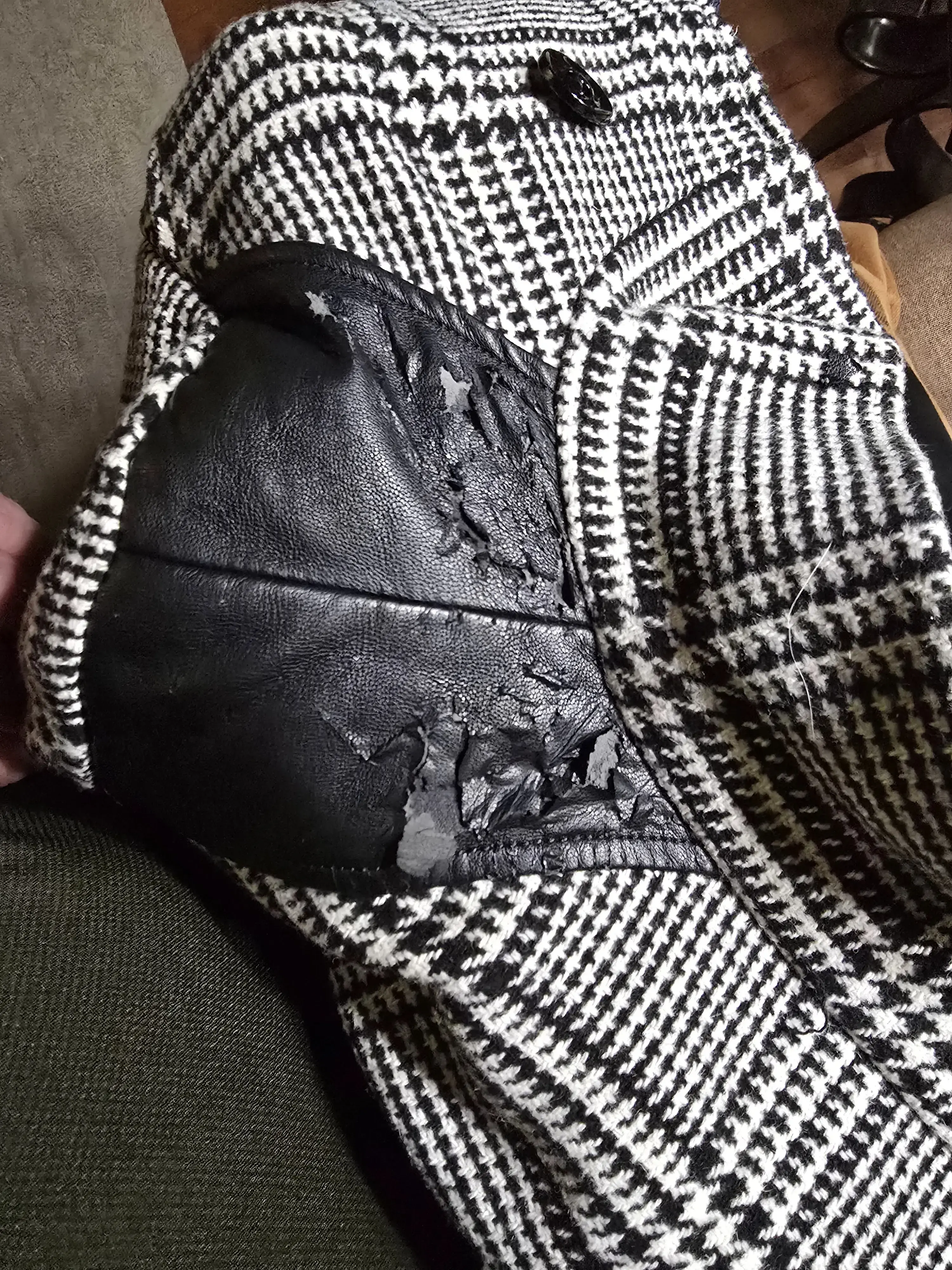 CD One Price Cleaners - Image 5