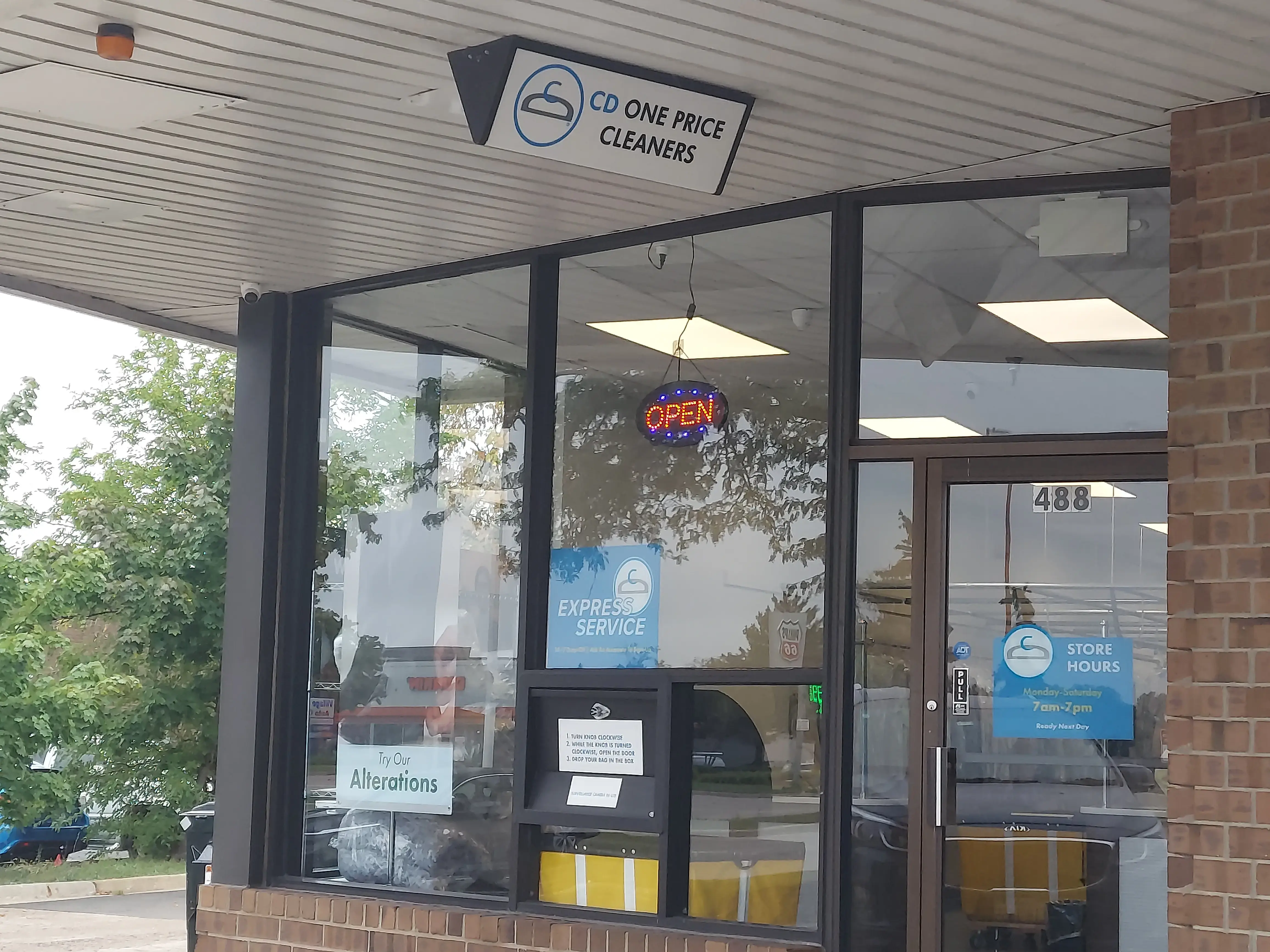 CD One Price Cleaners - Image 9