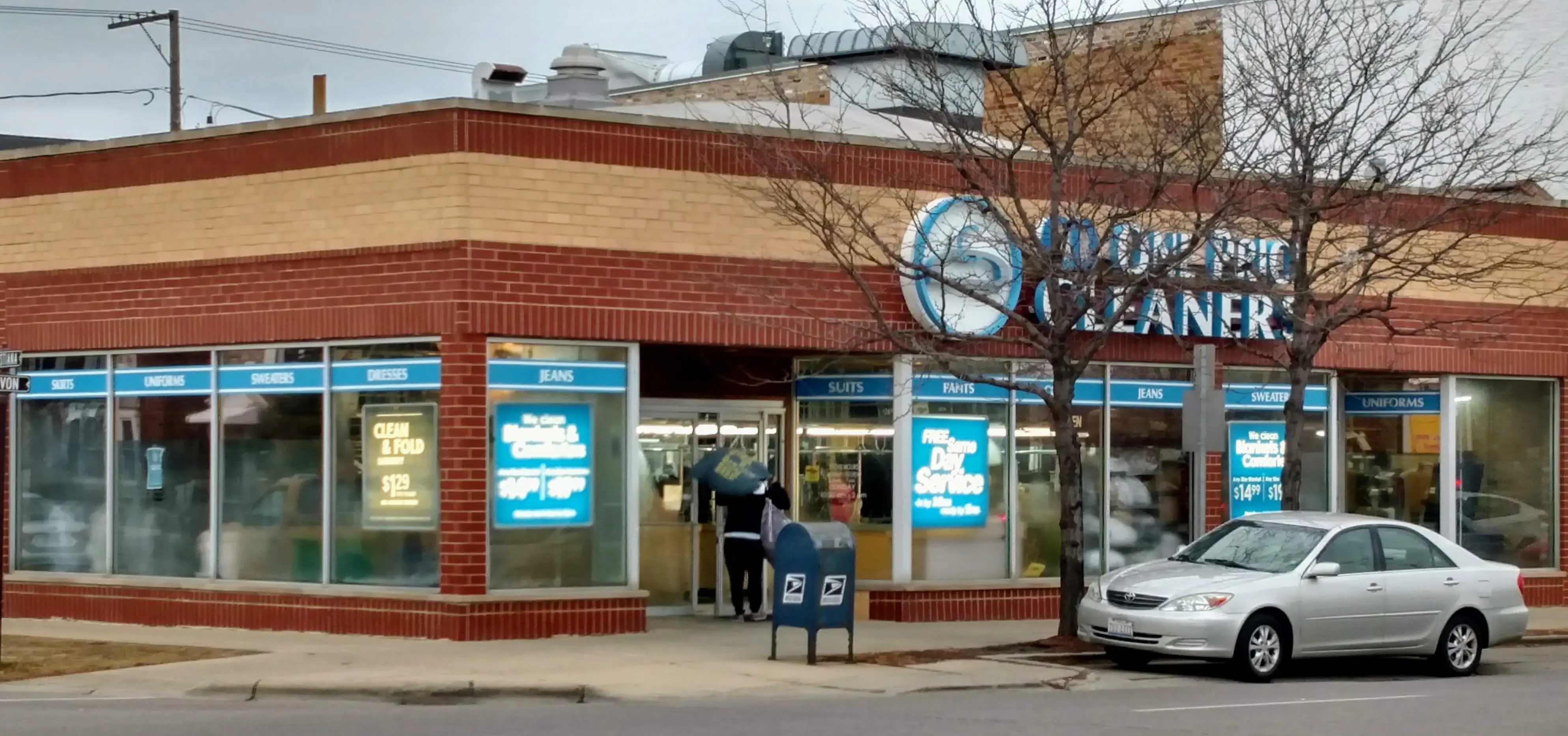 CD One Price Cleaners - Image 3