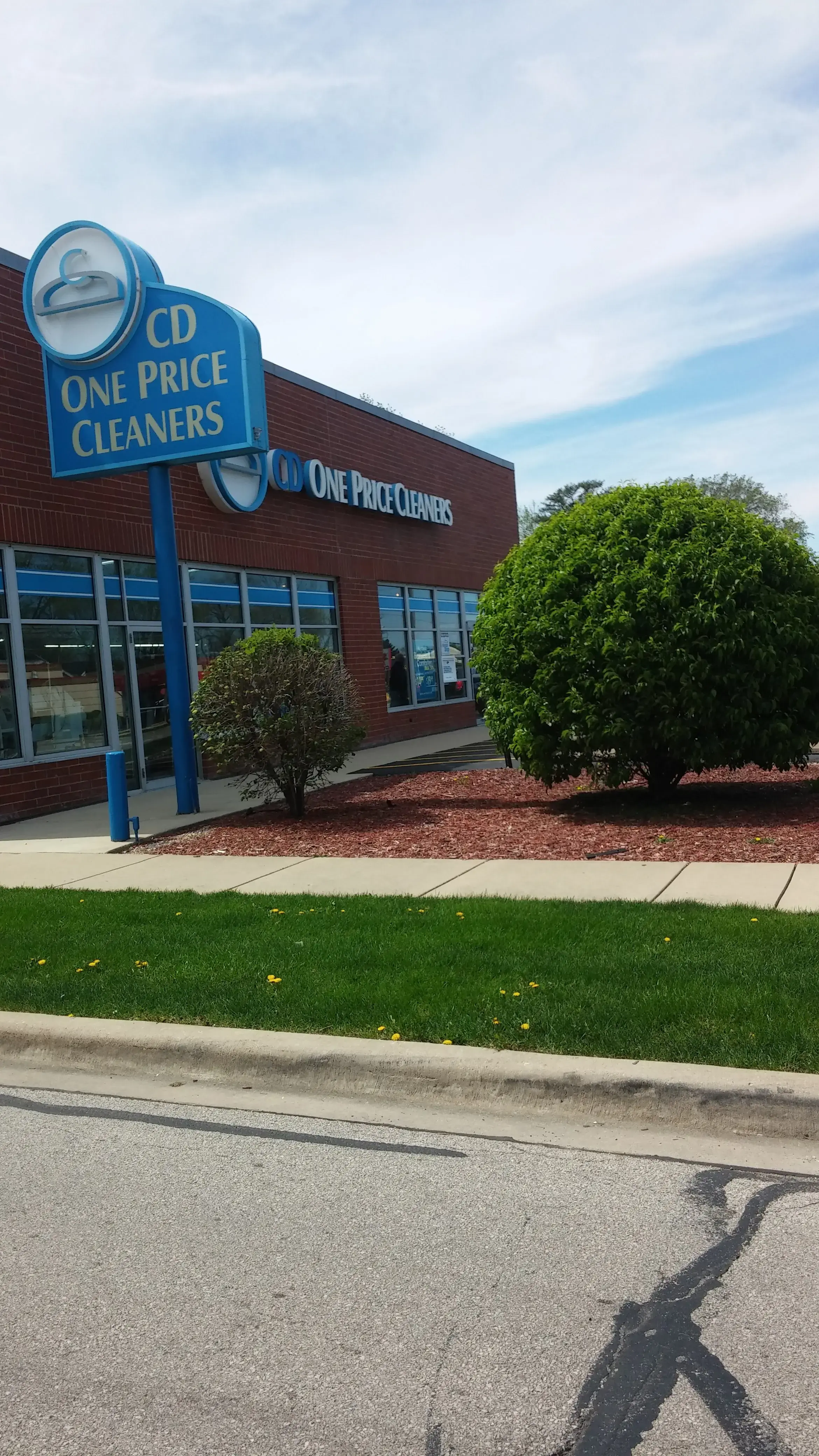 CD One Price Cleaners - Image 7