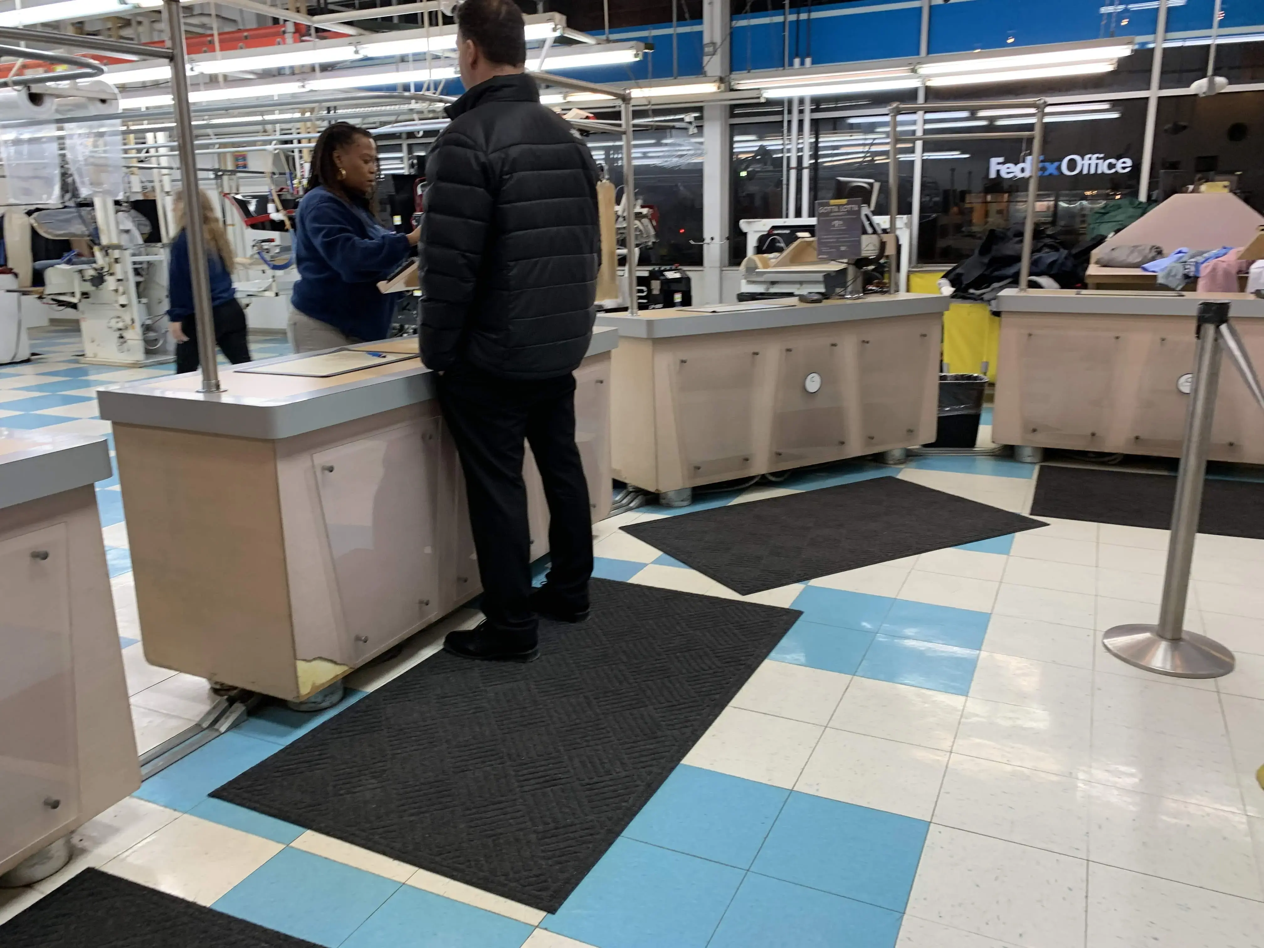 CD One Price Cleaners - Image 8