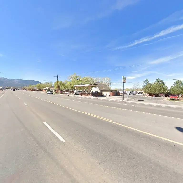 Cedar City Laundromat - Image 1