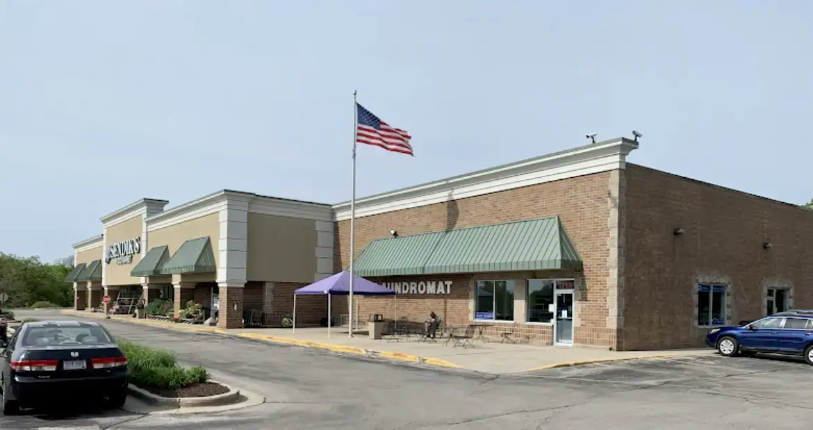 Cedarburg/Grafton Coin Laundromat - Image 20