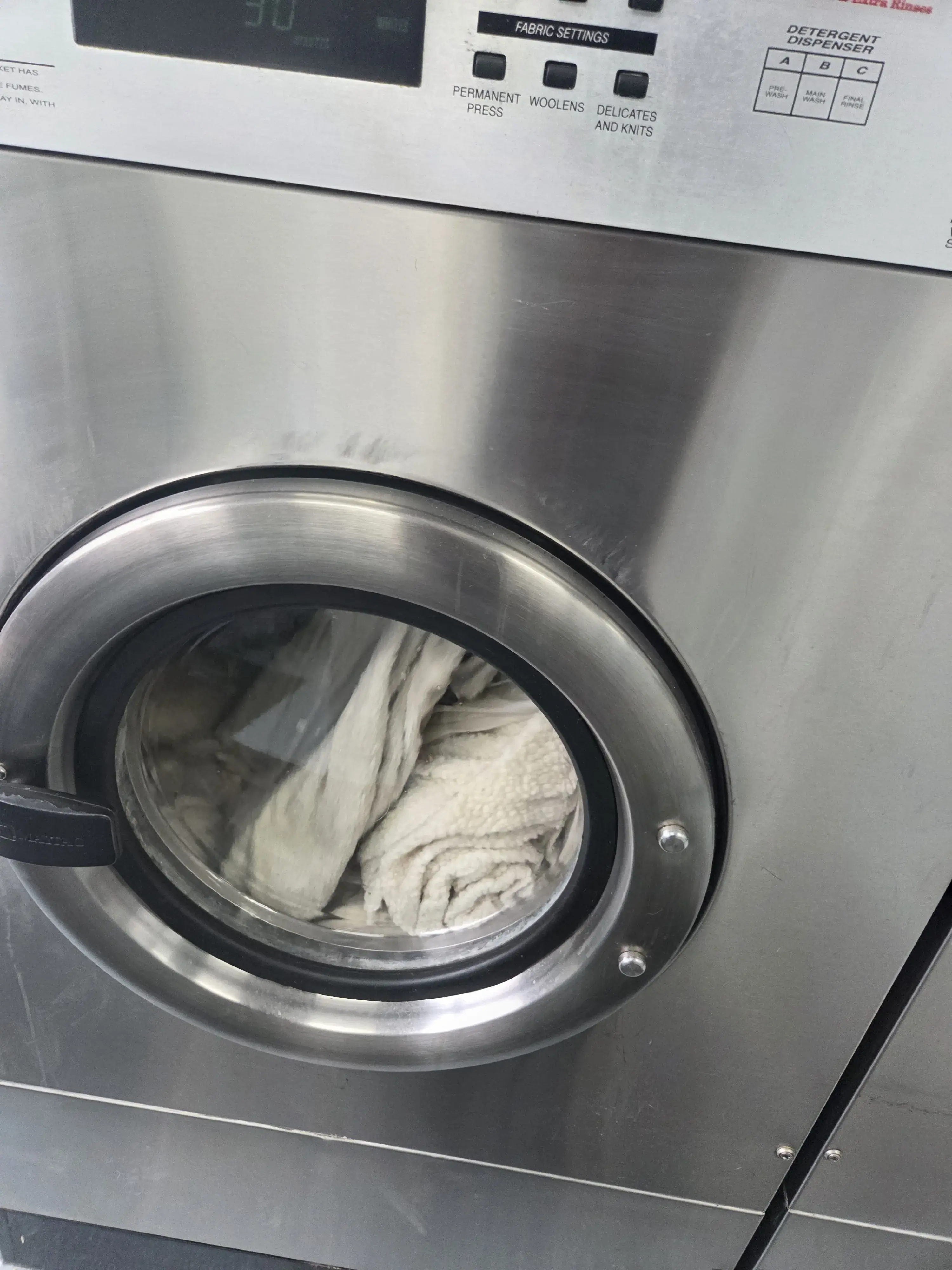 Cedarburg/Grafton Coin Laundromat thumbnail 6