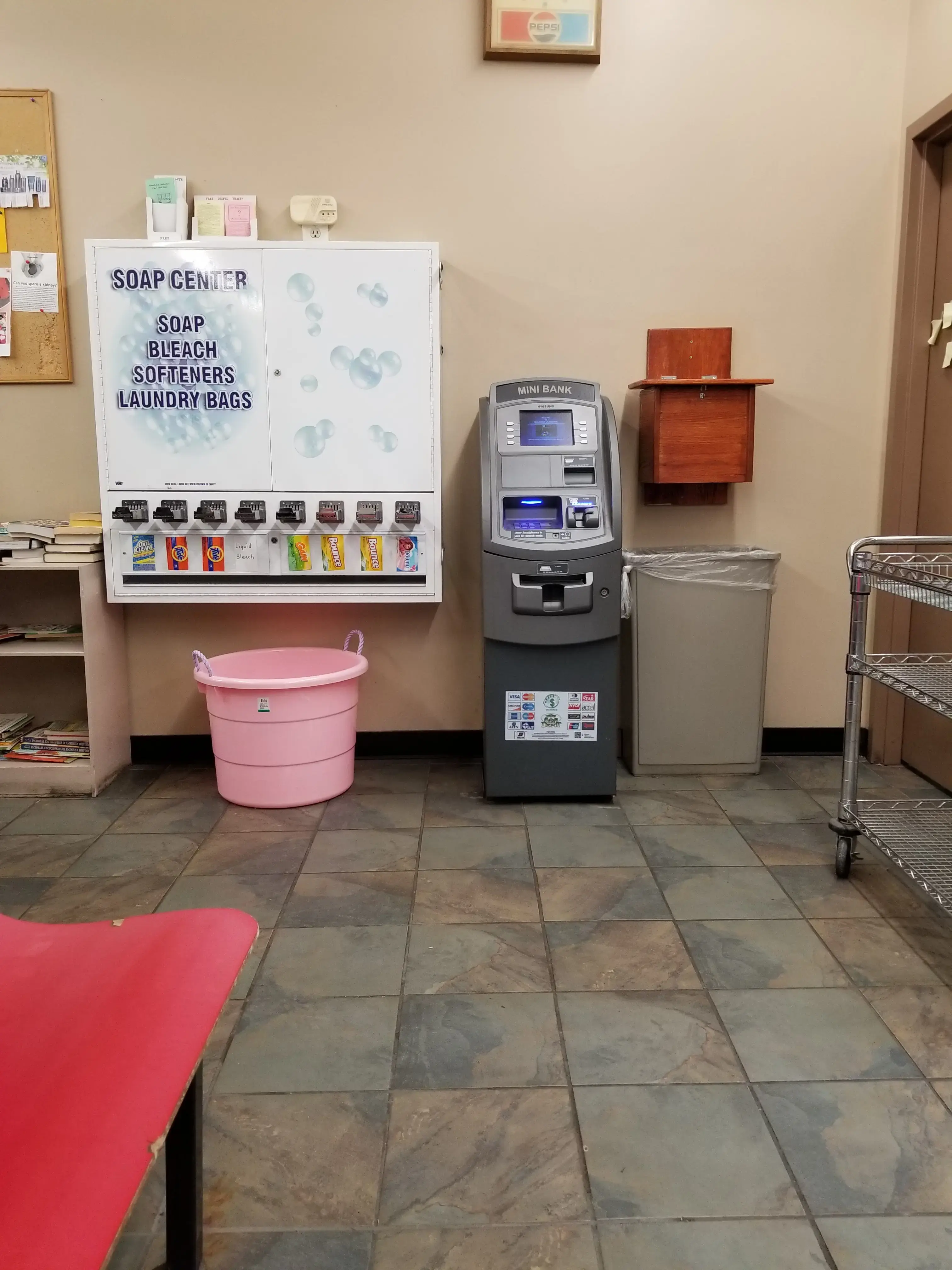Cedarwood Laundromat - Image 8