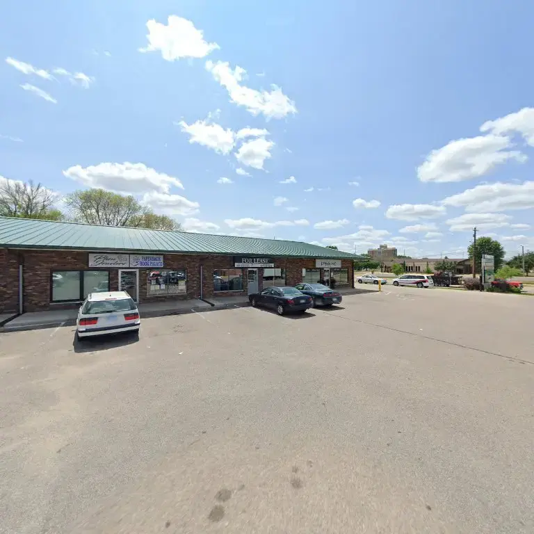 Cedarwood Laundromat - Image 16