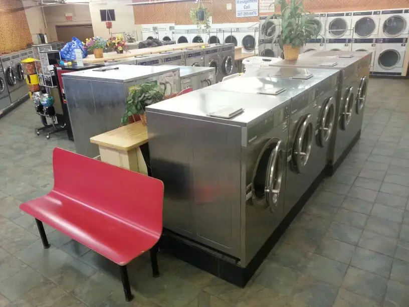 Cedarwood Laundromat thumbnail 4