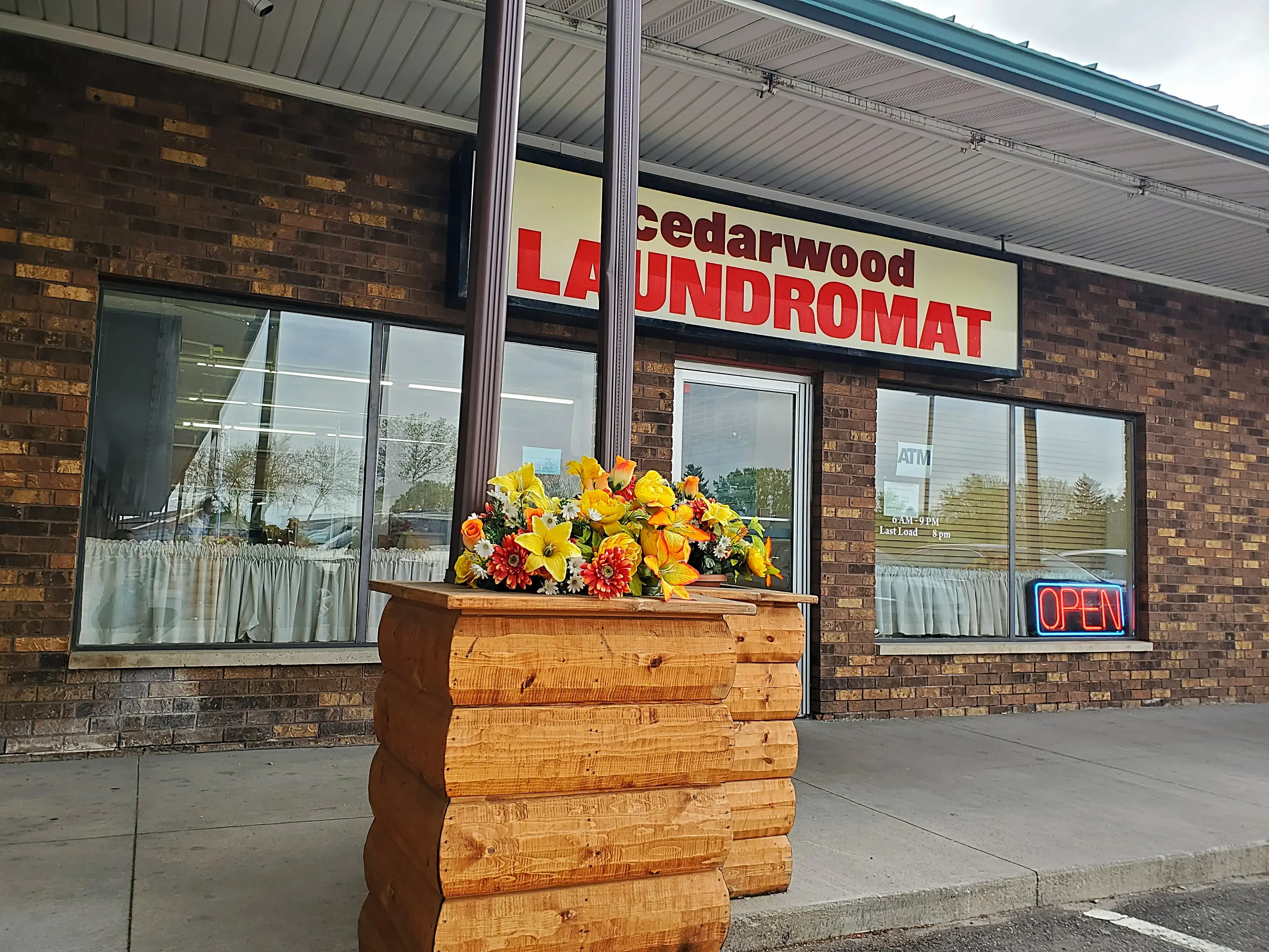 Cedarwood Laundromat - Image 3