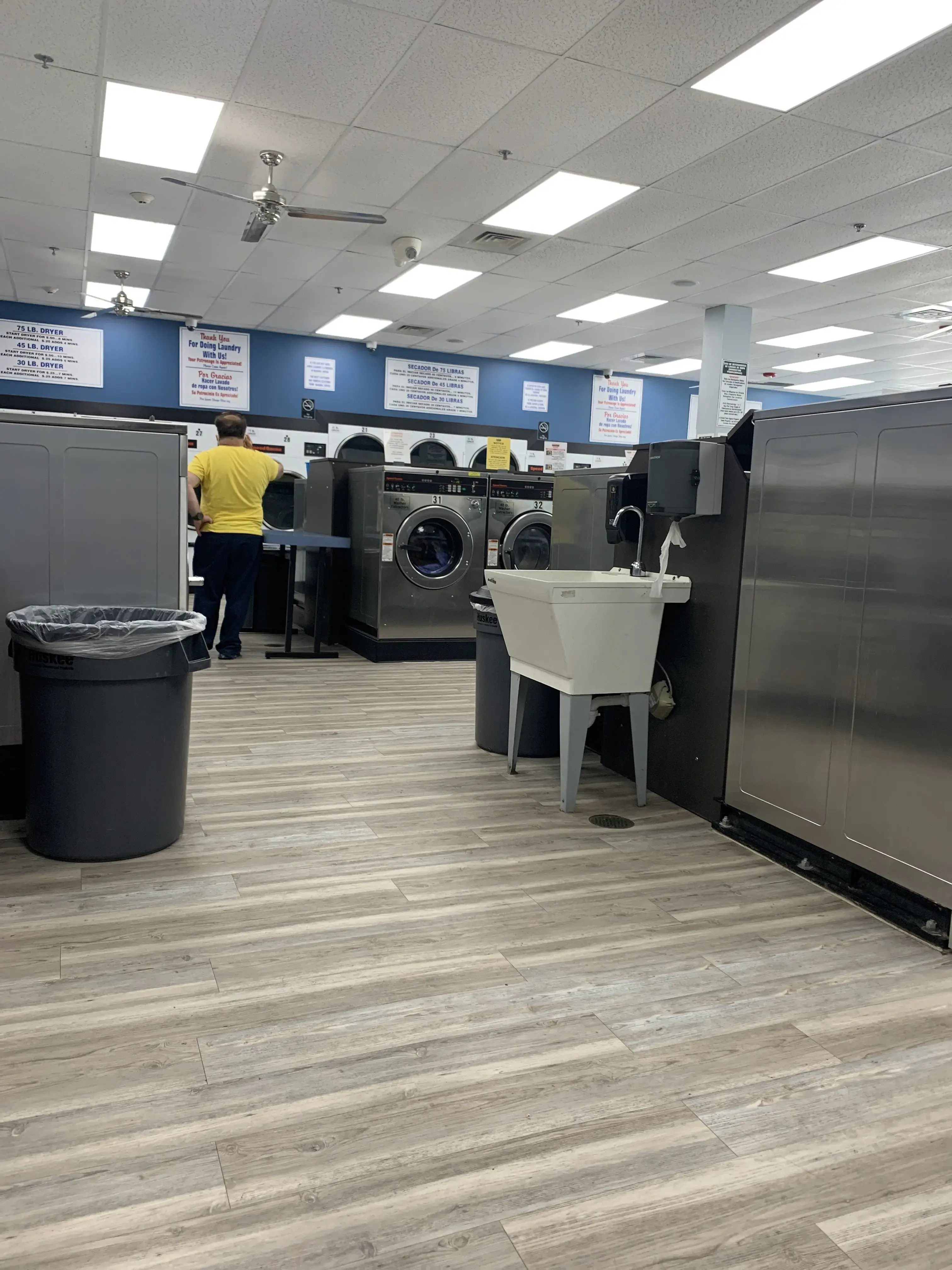 Center City Coin Laundry - Image 7