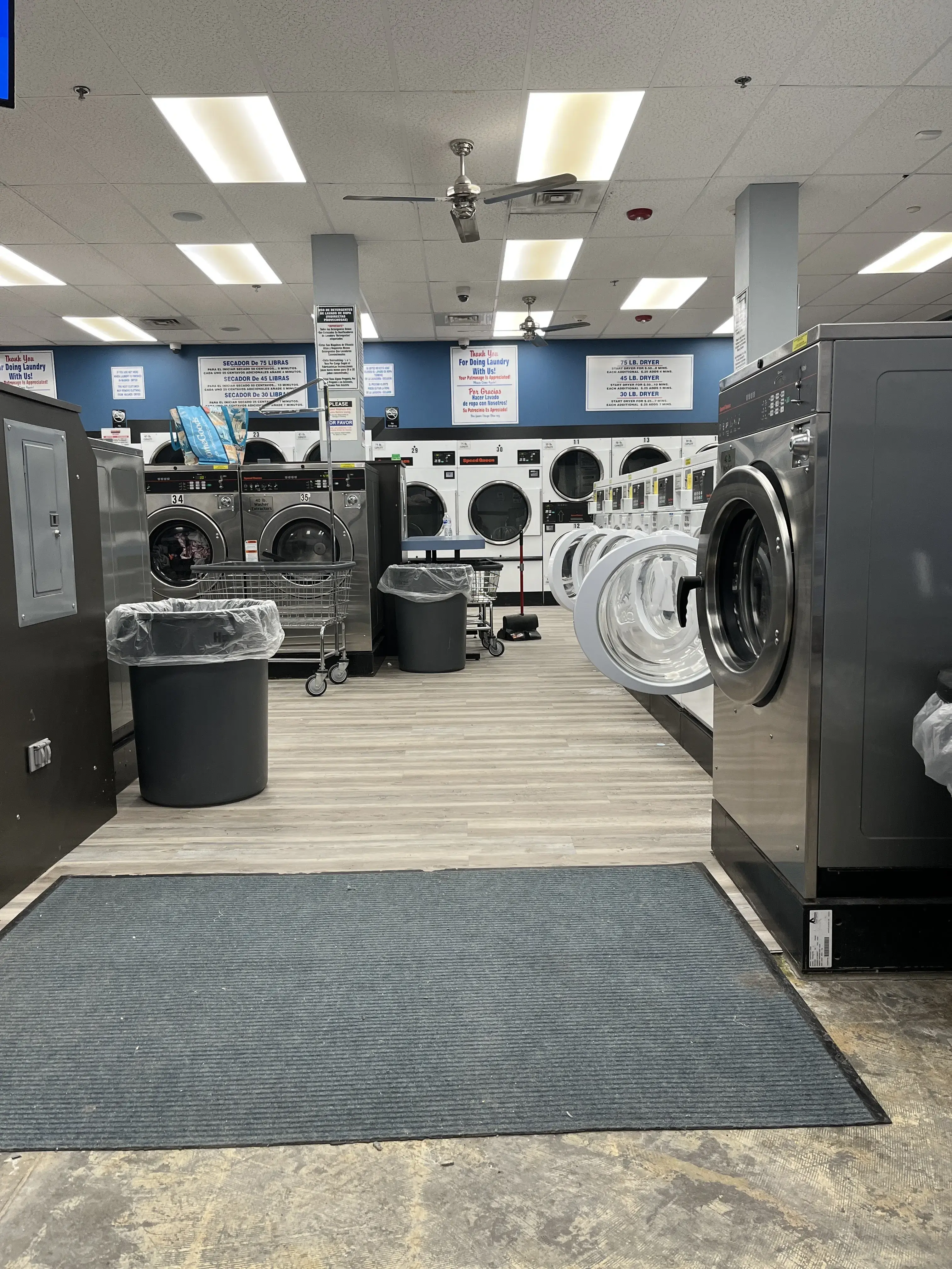 Center City Coin Laundry thumbnail 2