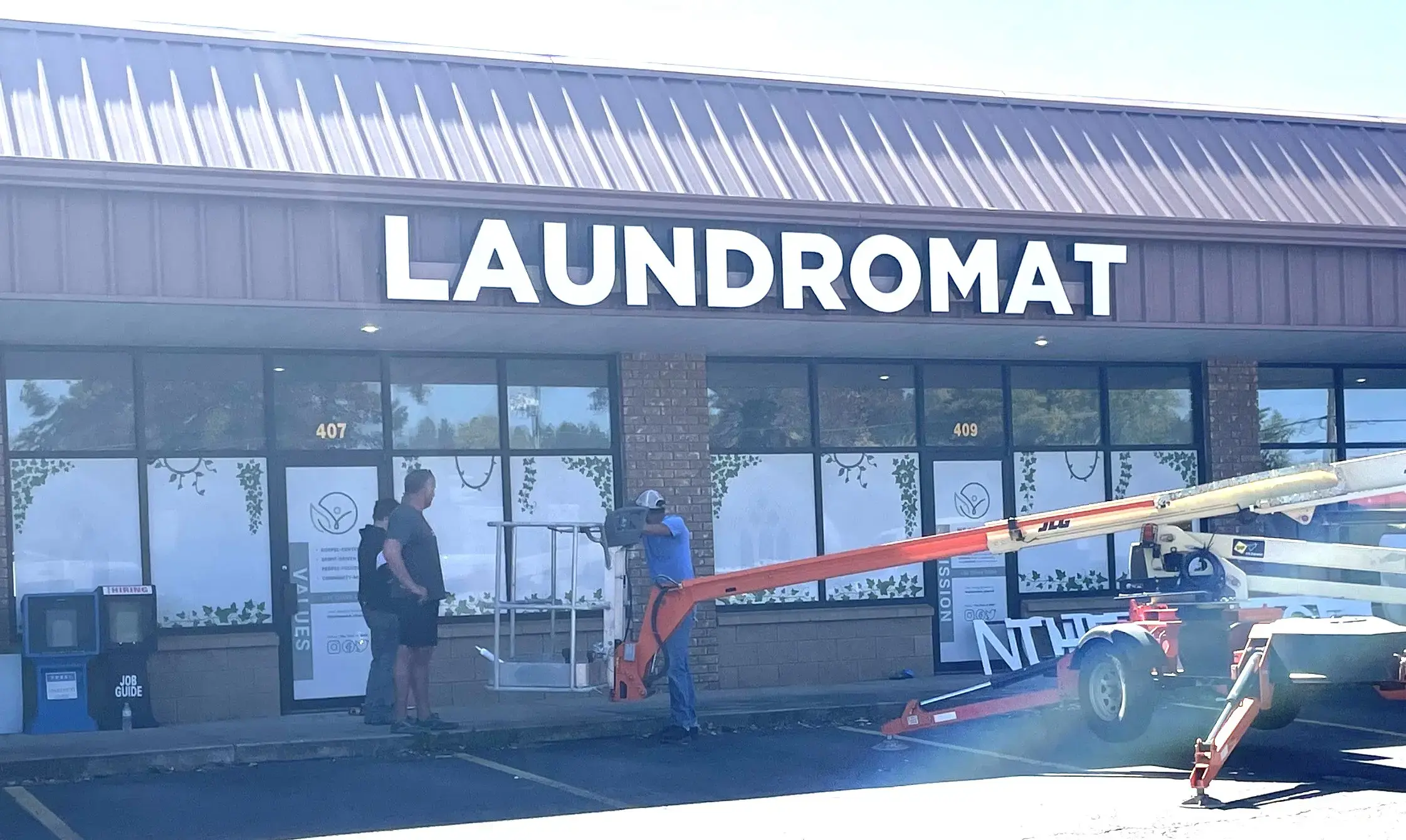 Center Point Coin Laundry thumbnail 2