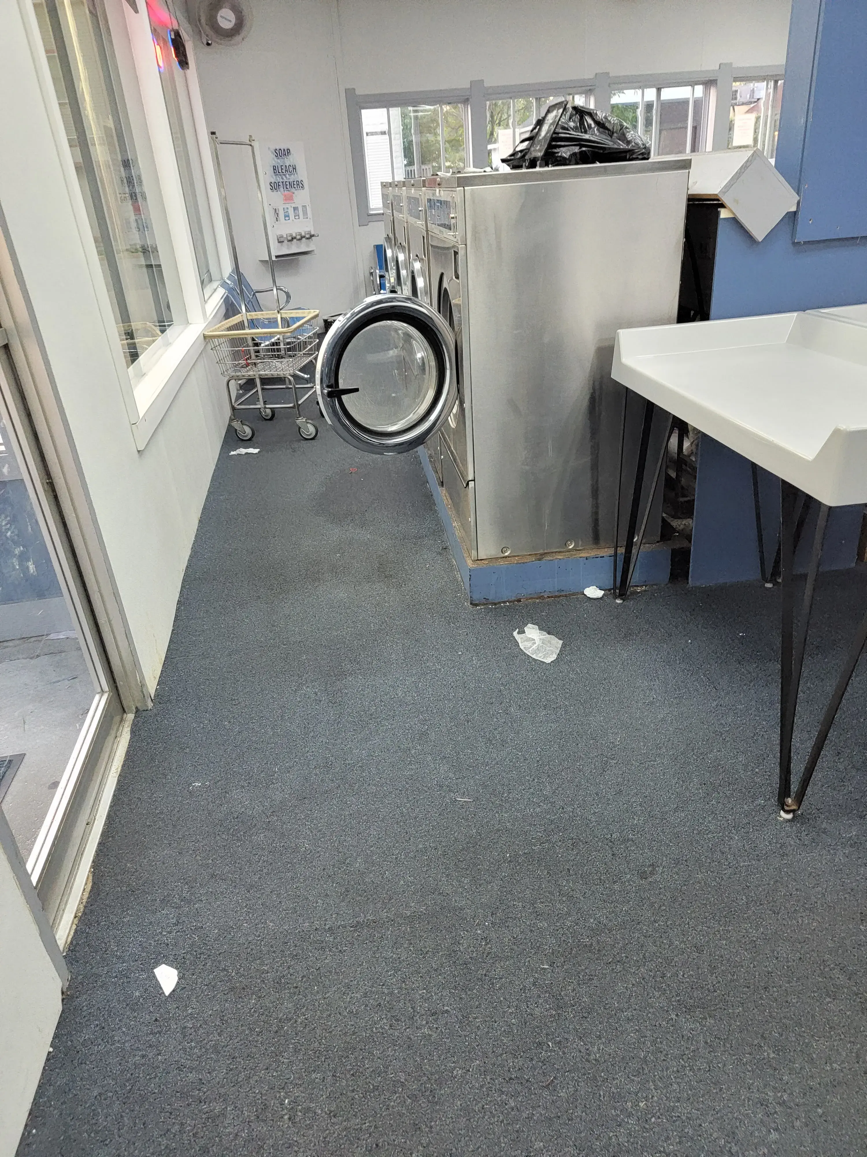 Centertown Laundromat - Image 8