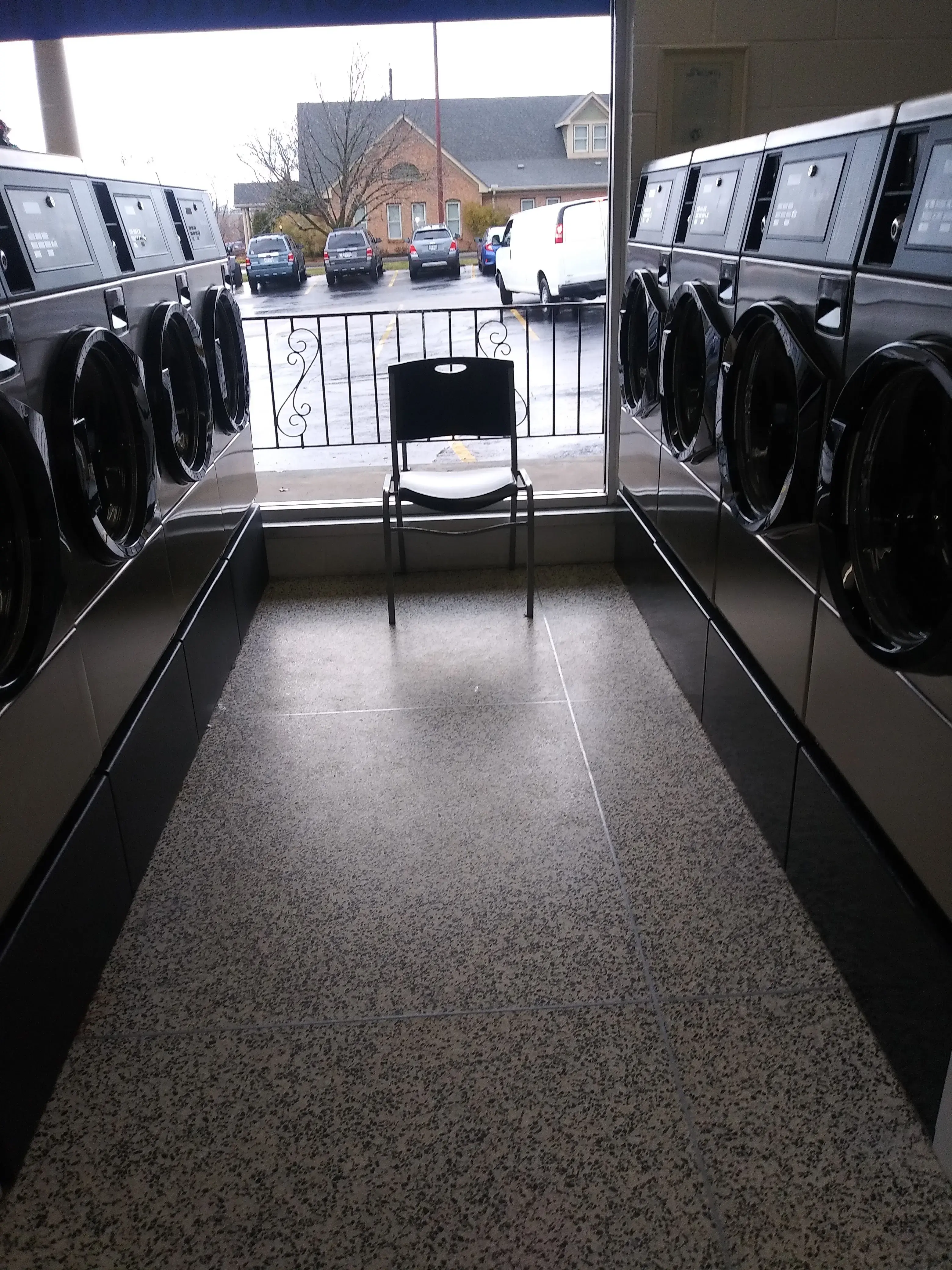 Centerville Cleaners Coin Laundry thumbnail 10
