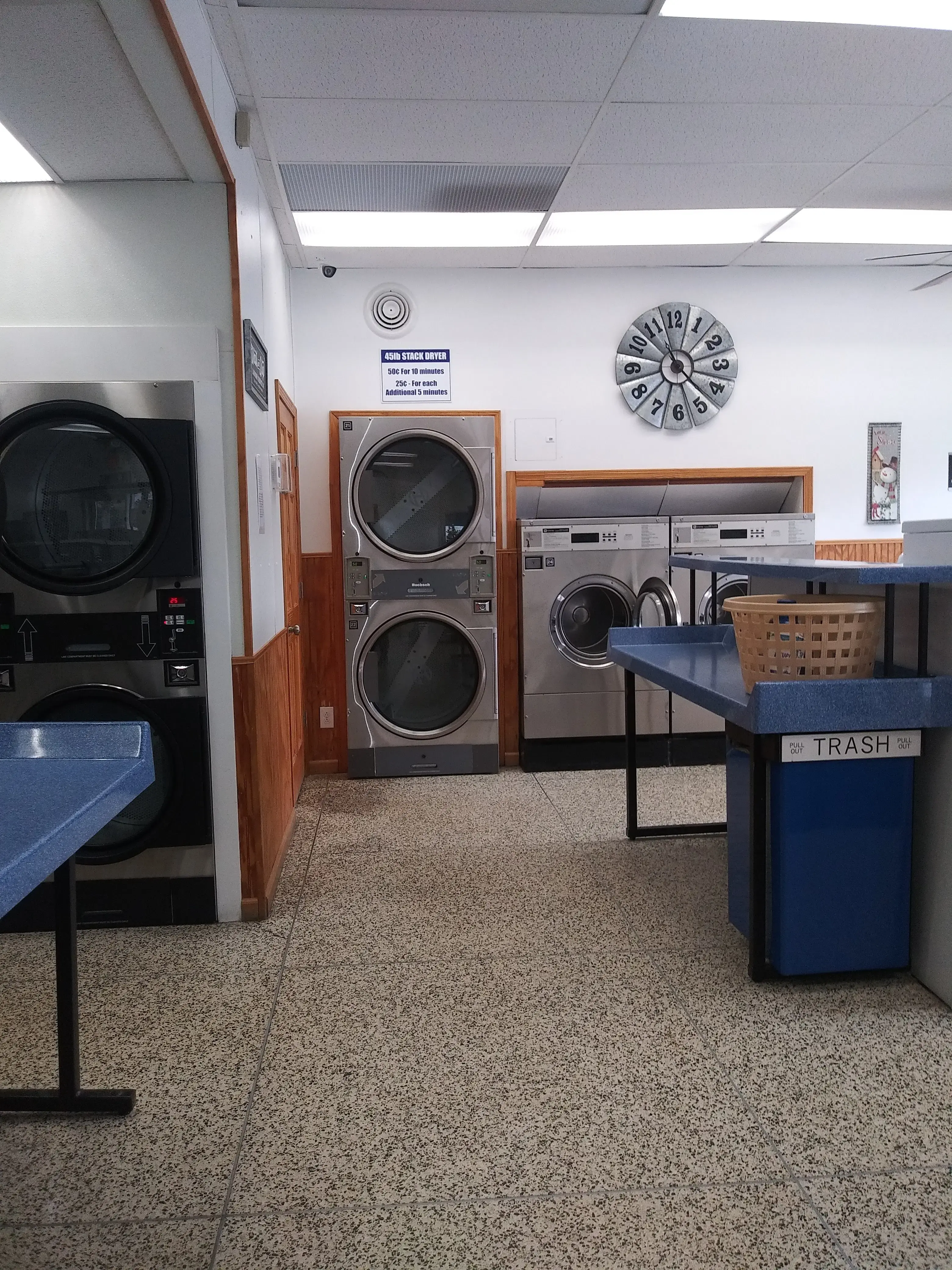Centerville Cleaners Coin Laundry - Image 11