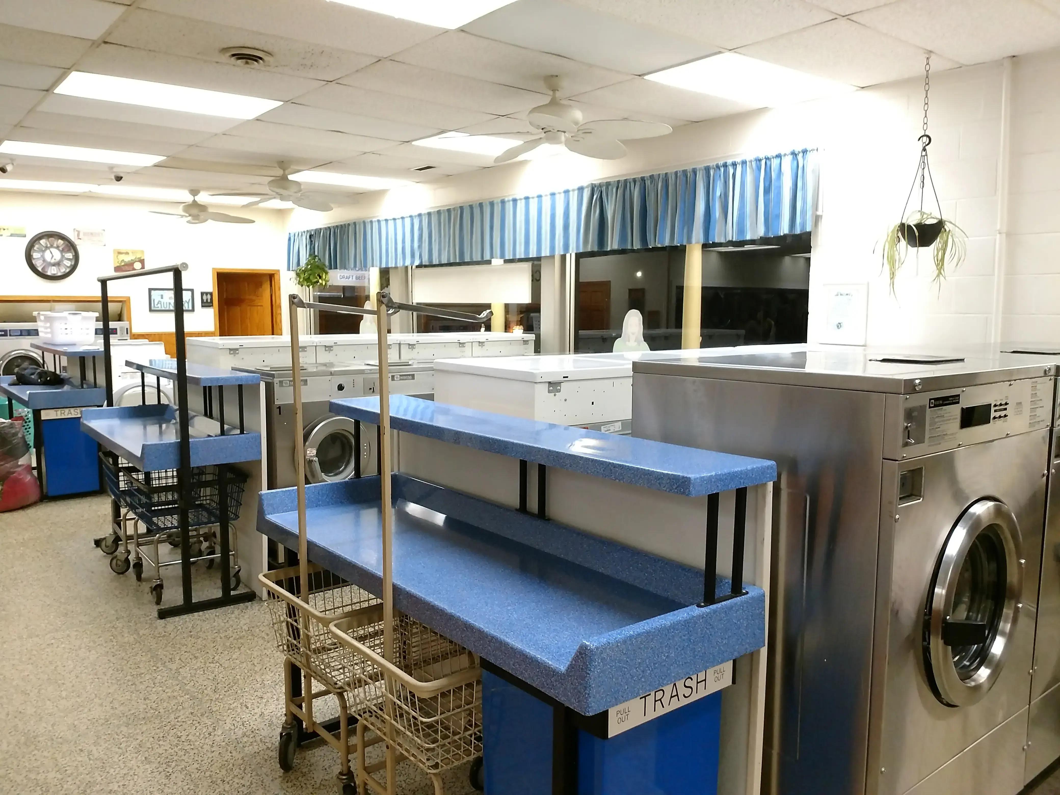 Centerville Cleaners Coin Laundry thumbnail 2