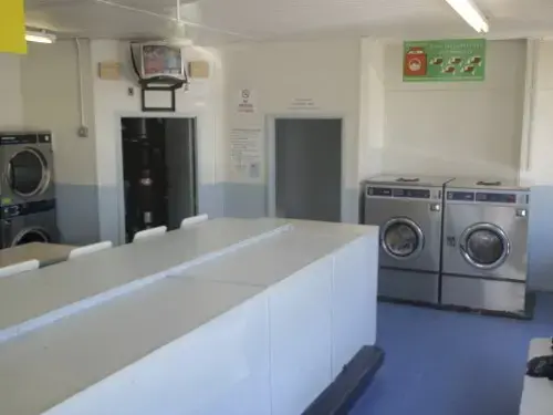 Centerville Laundry Land Laundromat - Image 12