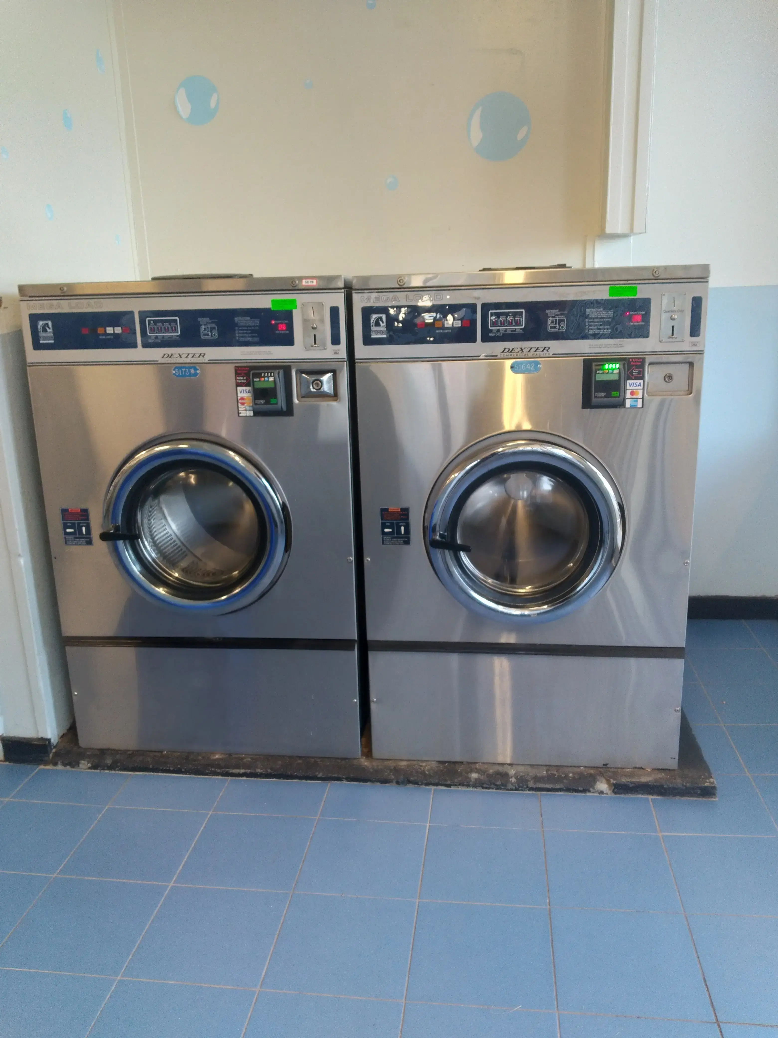 Centerville Laundry Land Laundromat - Image 3