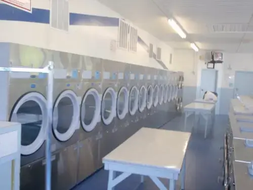 Centerville Laundry Land Laundromat - Image 9