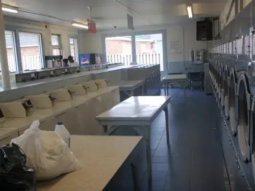 Centerville Laundry Land Laundromat thumbnail 2