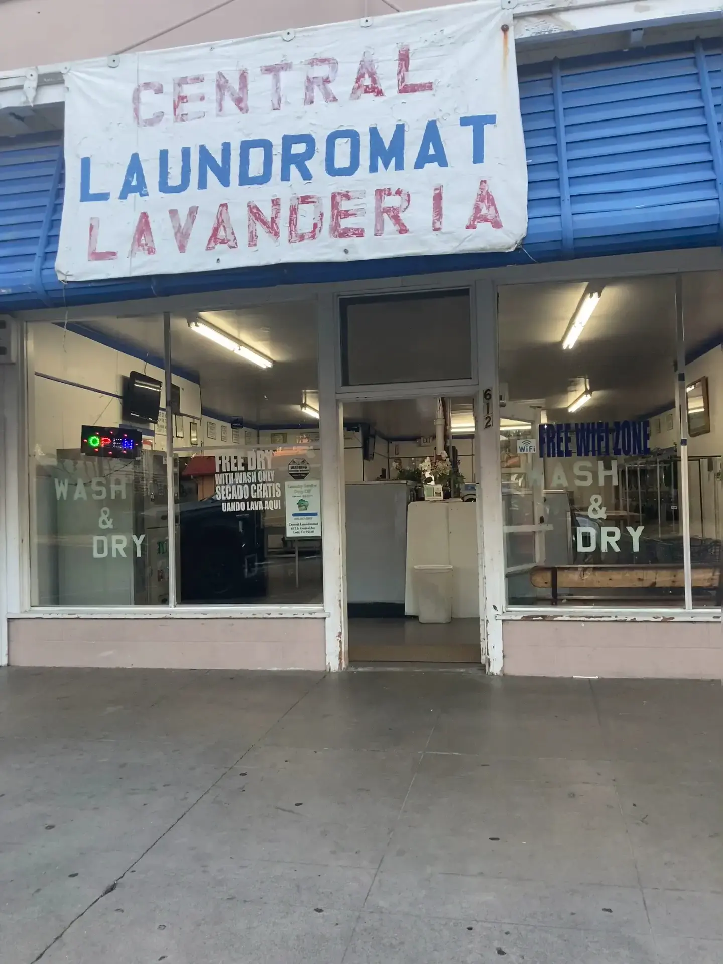 Central Laundromat thumbnail 2