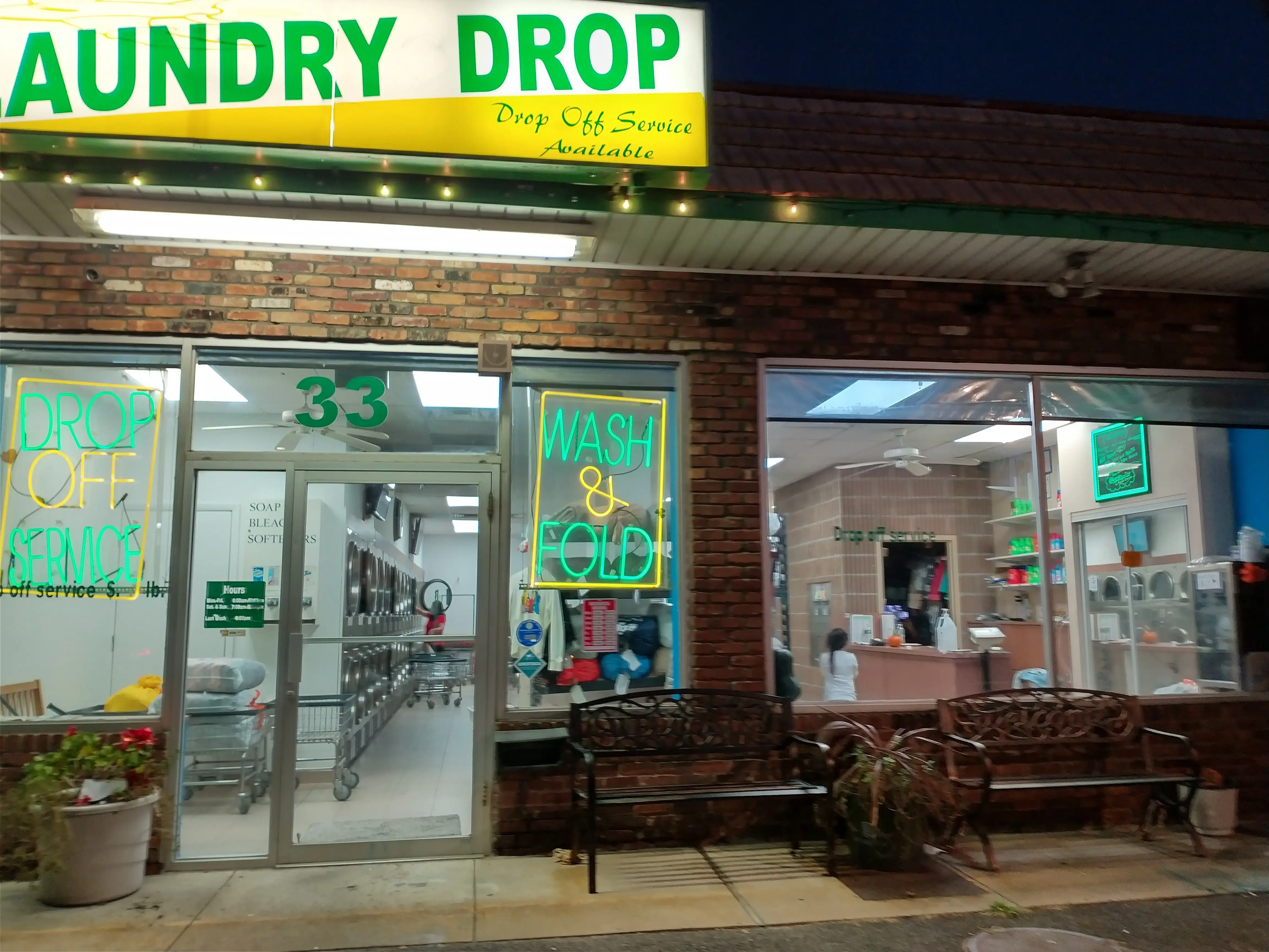 Central Laundromat thumbnail 7