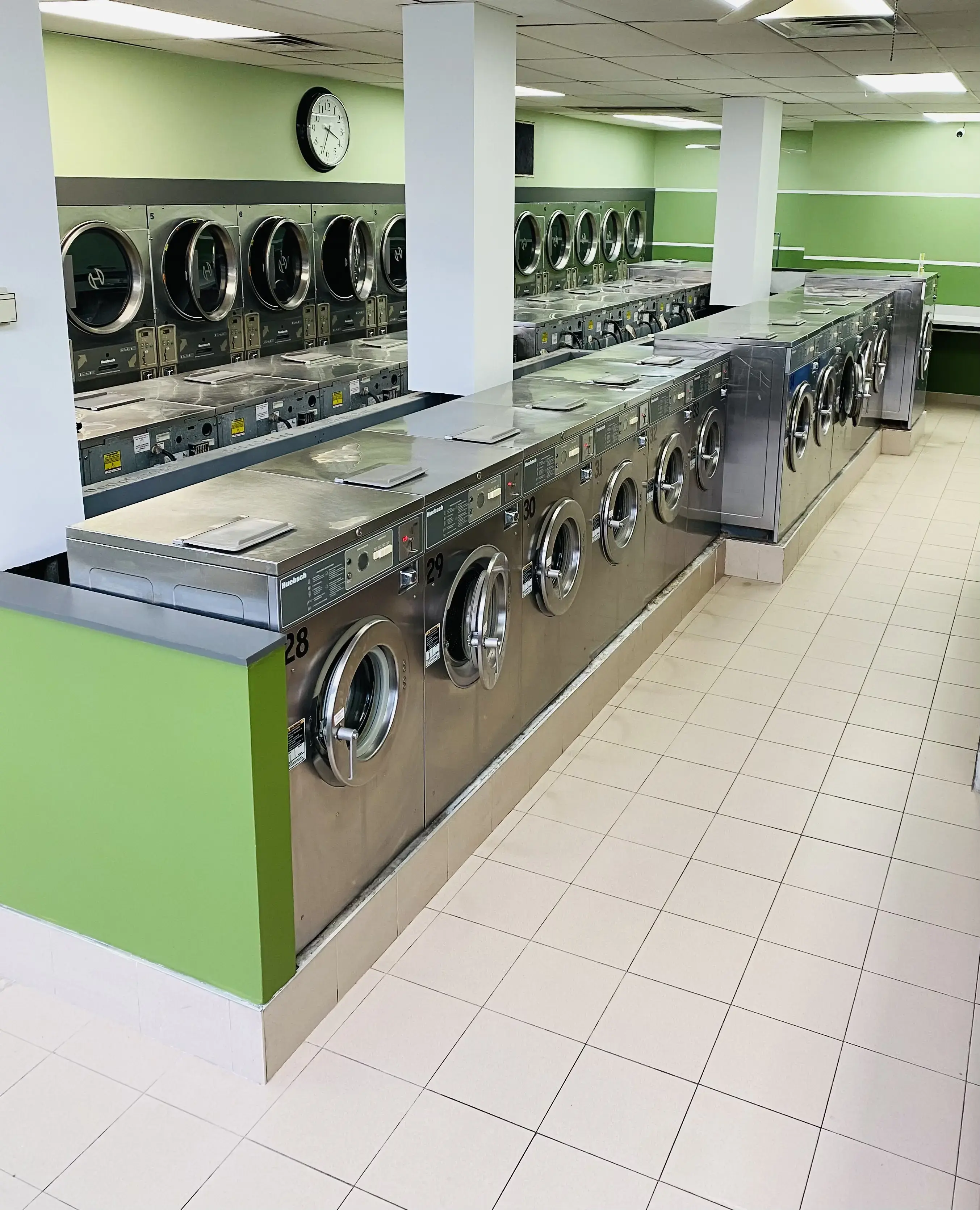 Central Laundromat - Image 1