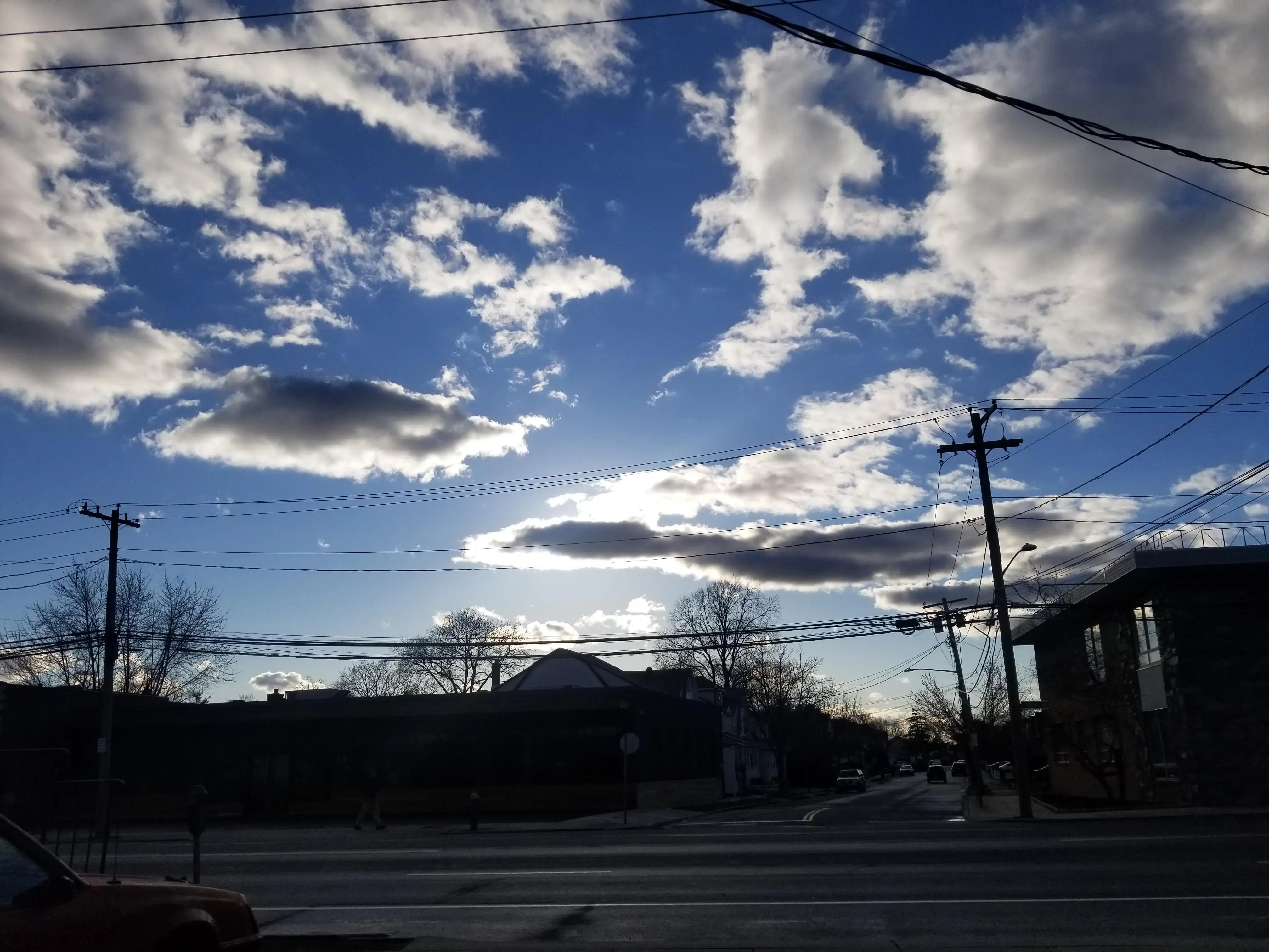 Central Laundromat - Image 12