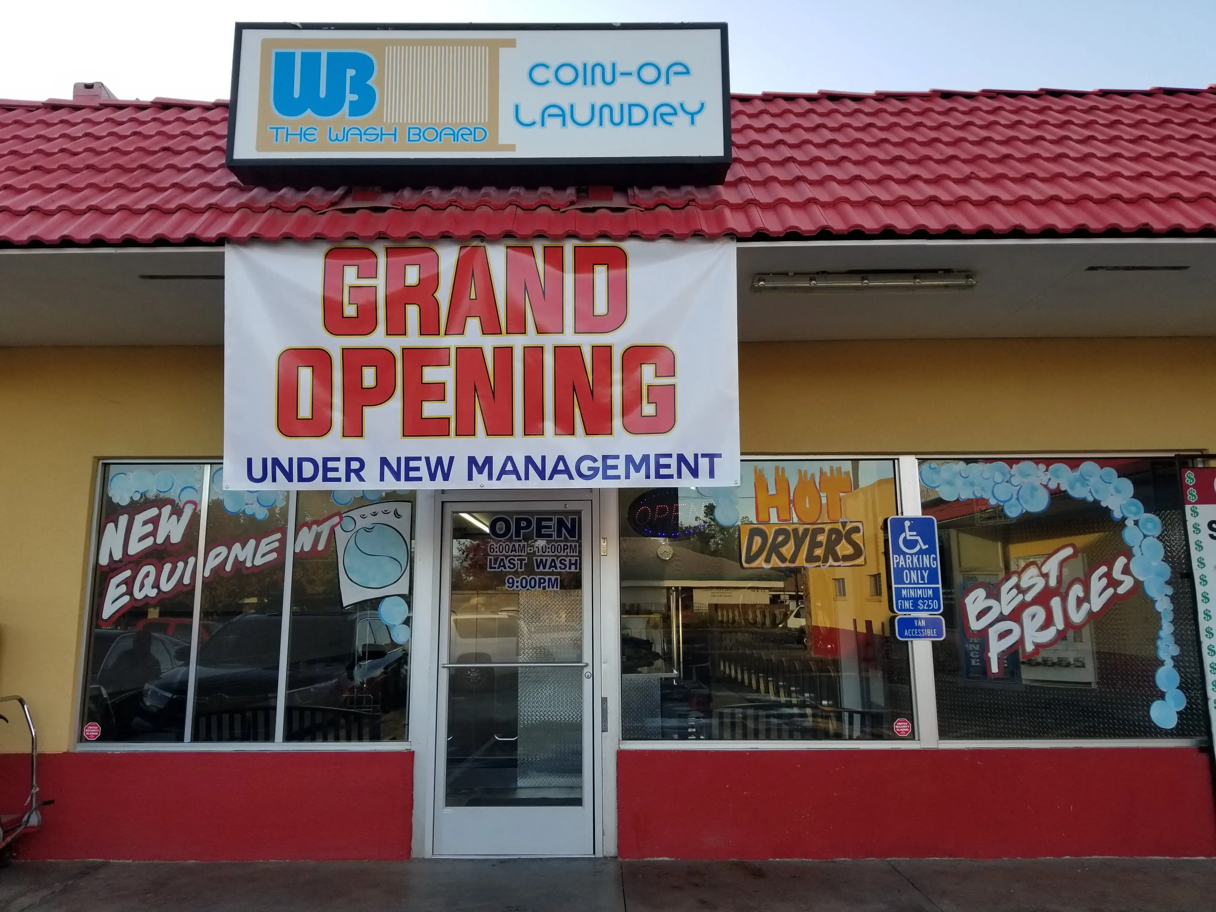 Central Laundromat + Wash & Fold Laundry Co. thumbnail 3