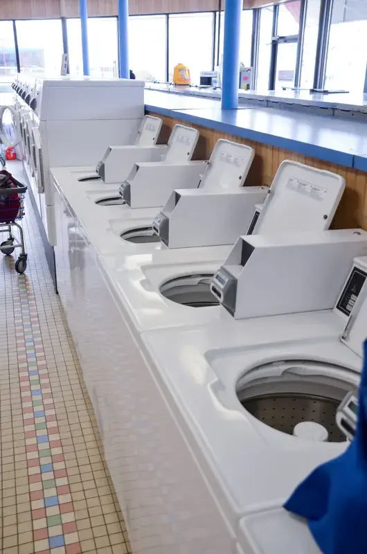 Centre Street Superwash Laundromat thumbnail 4