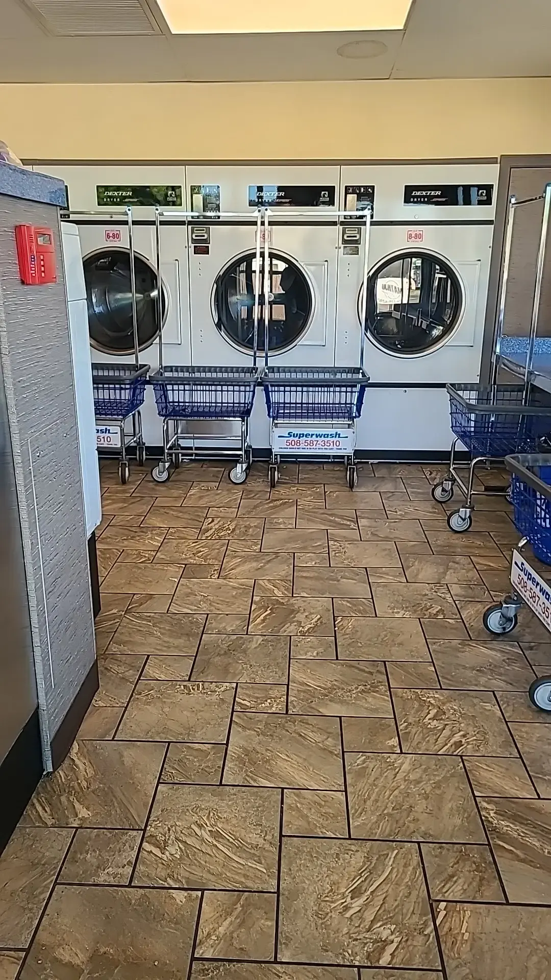 Centre Street Superwash Laundromat - Image 10