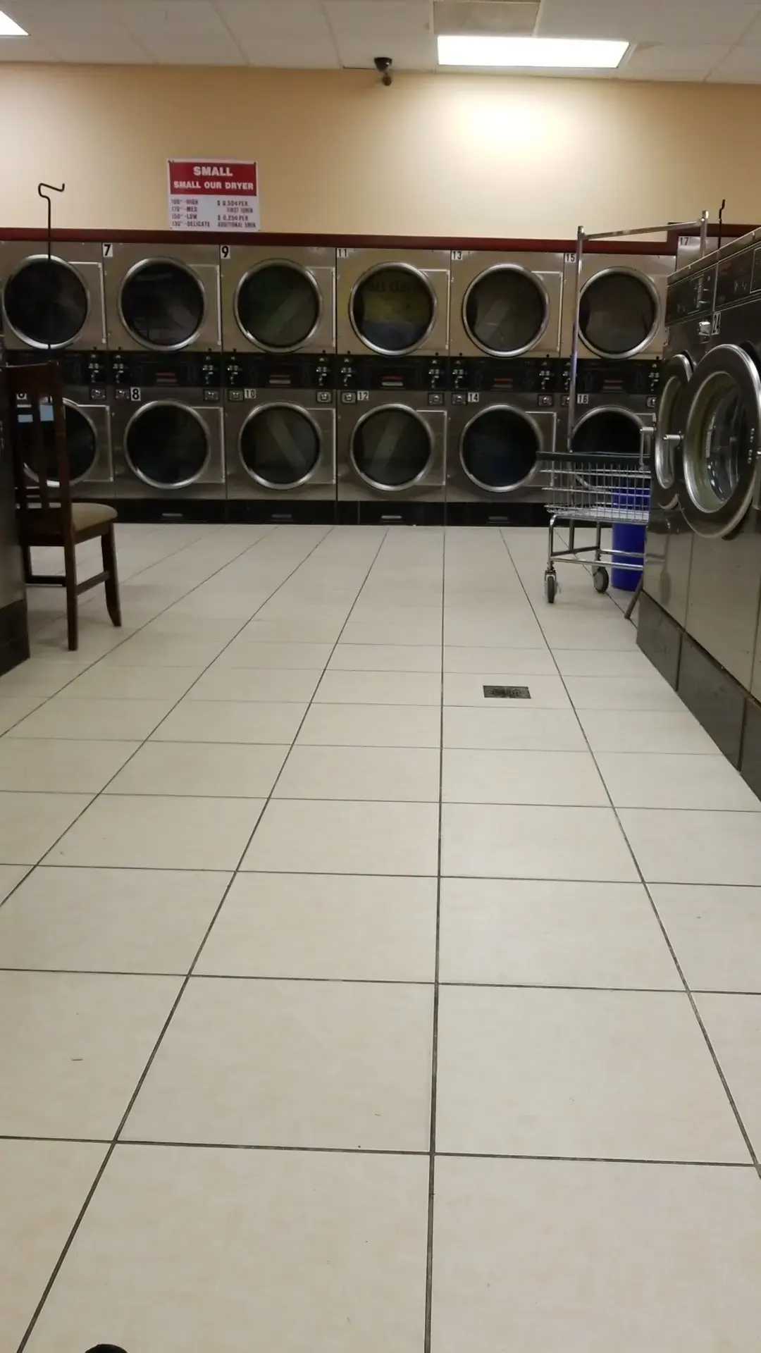 Centreville Laundromat - Image 8