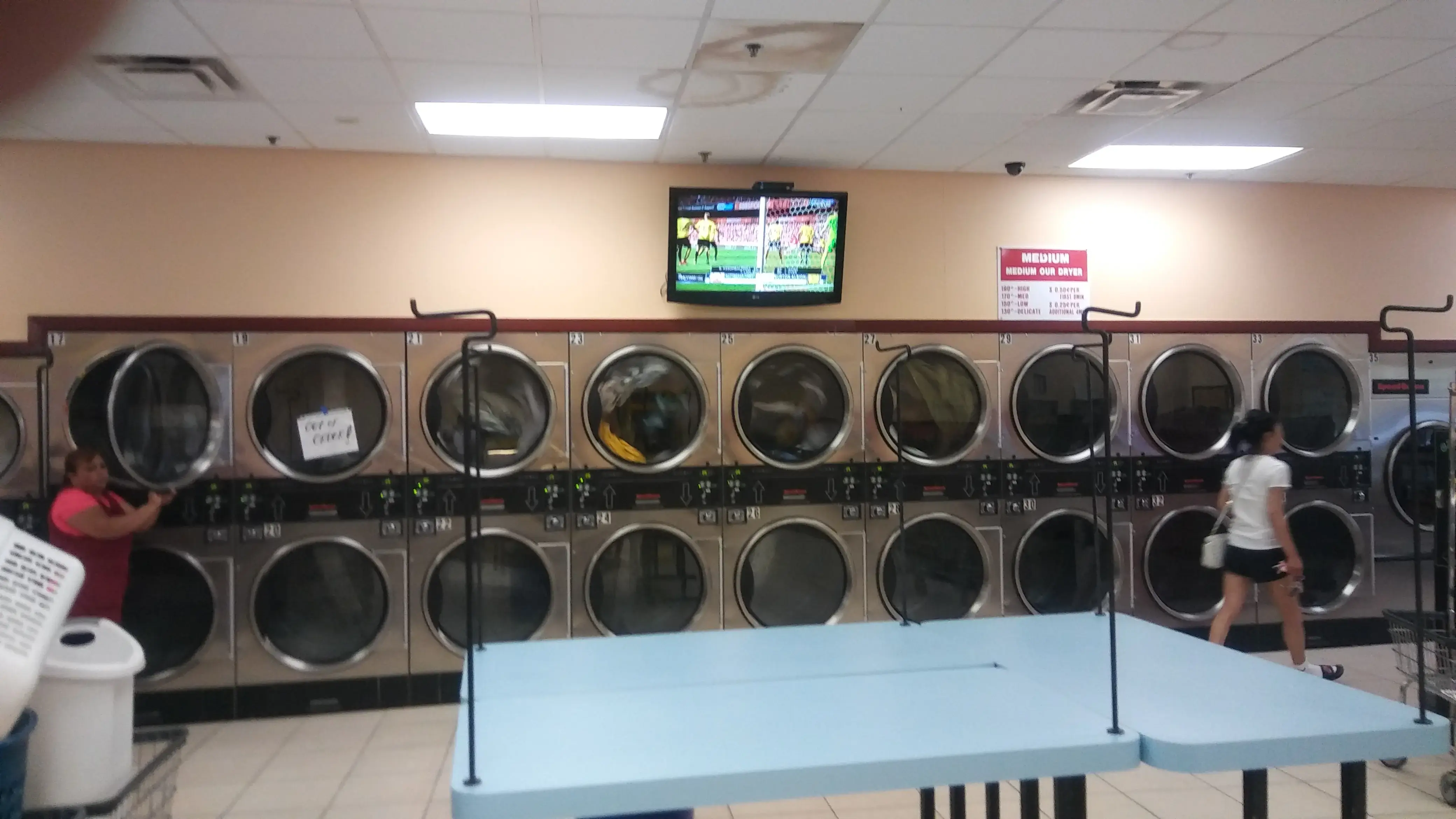 Centreville Laundromat thumbnail 18