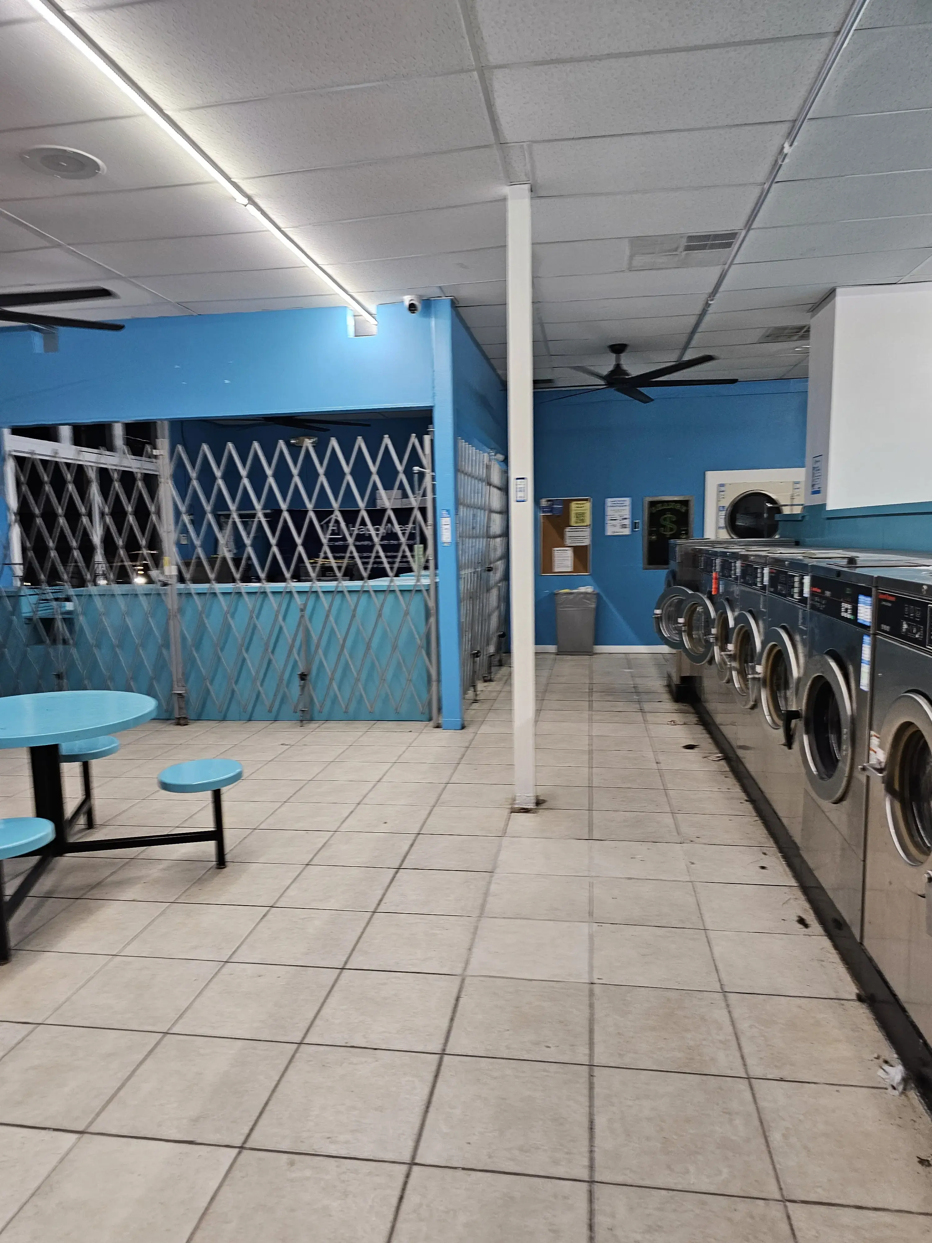 Cervantes Street Laundry thumbnail 16