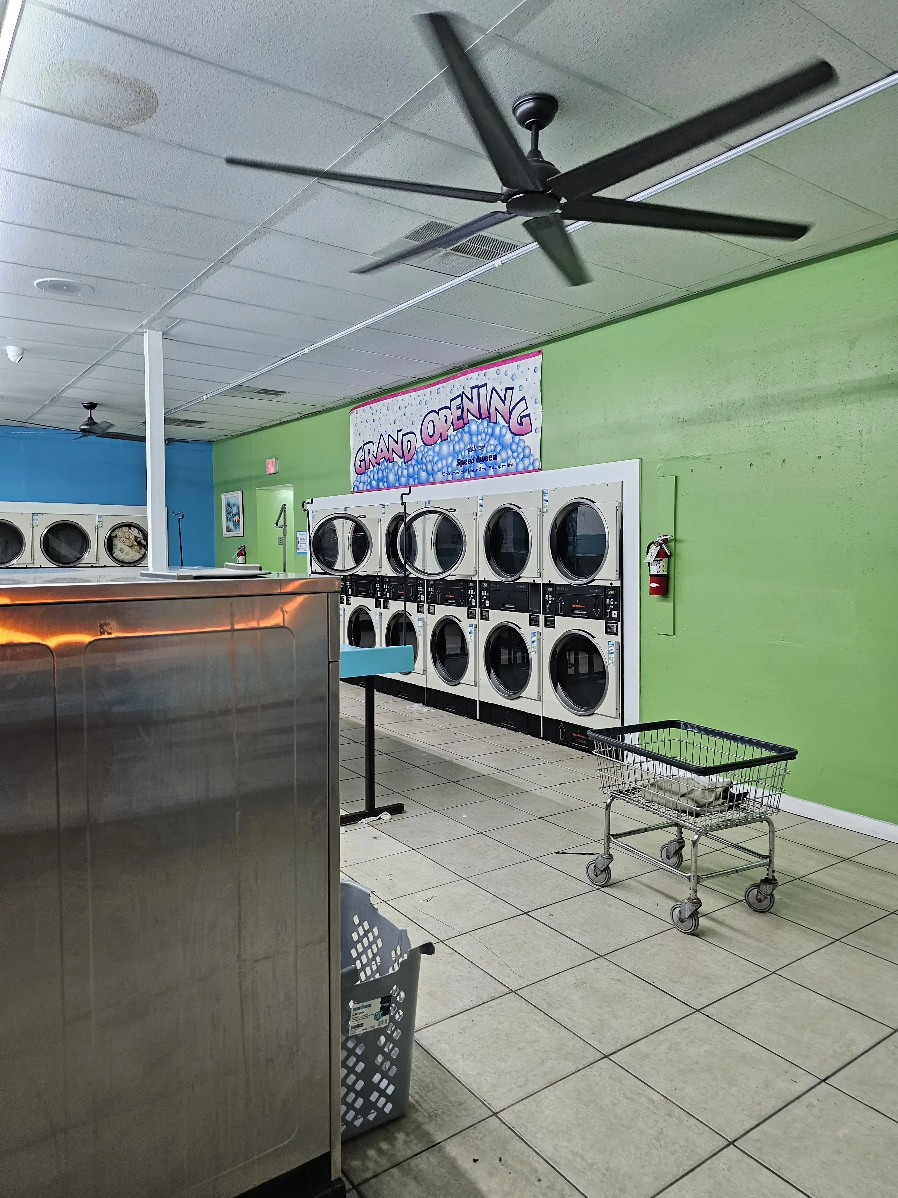 Cervantes Street Laundry thumbnail 19