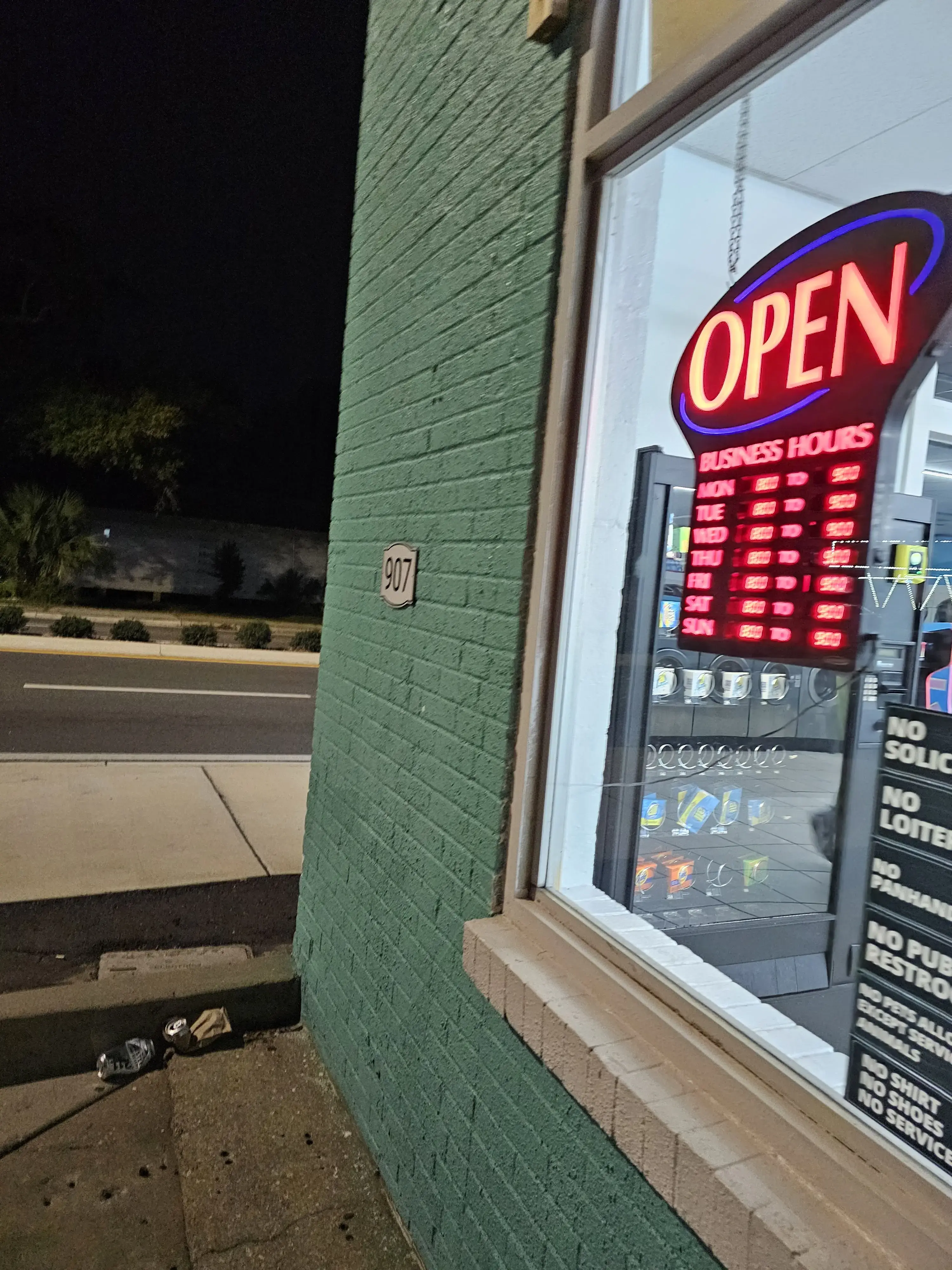 Cervantes Street Laundry thumbnail 8