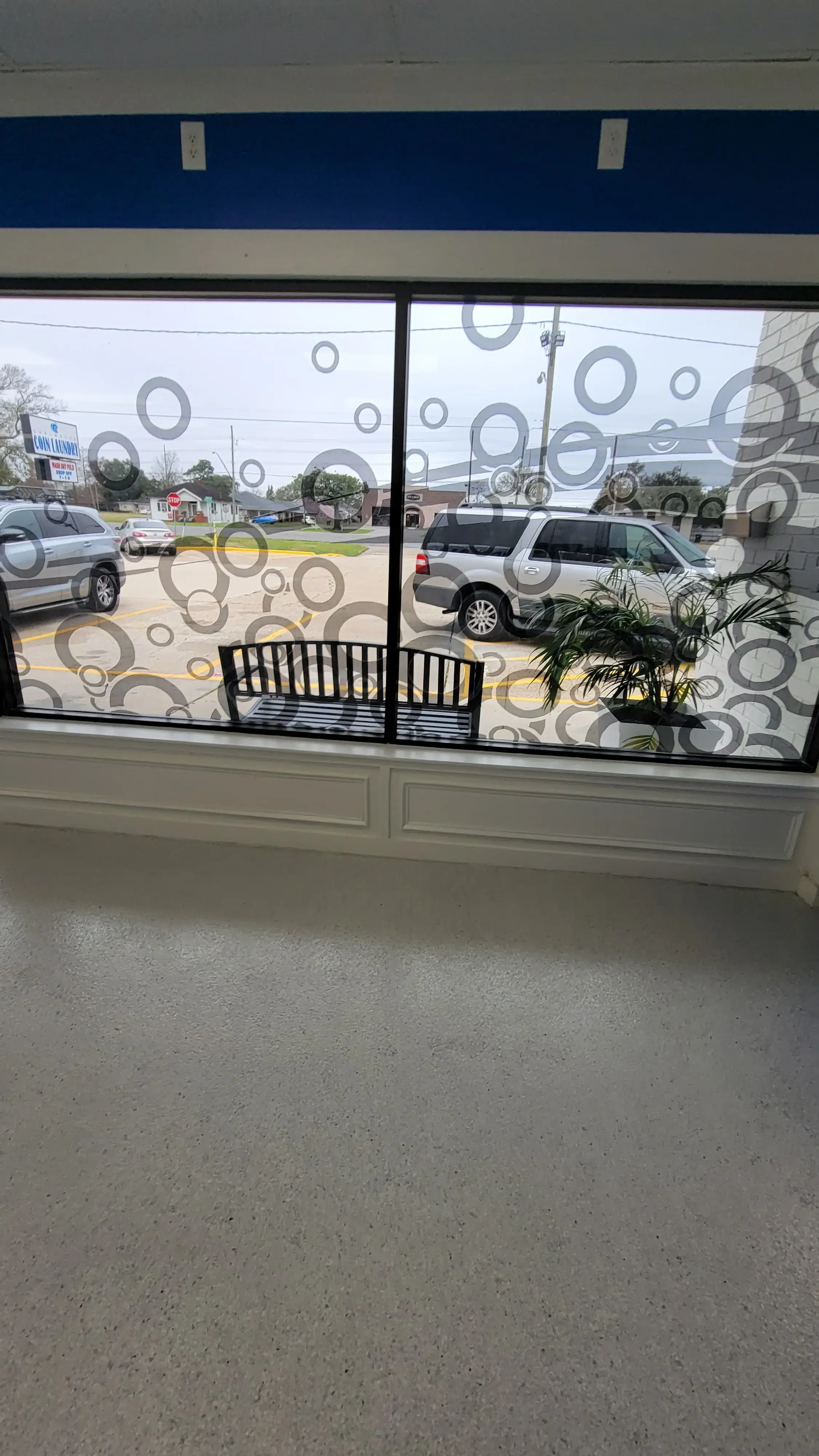 Chalmette Coin Laundry - Image 12