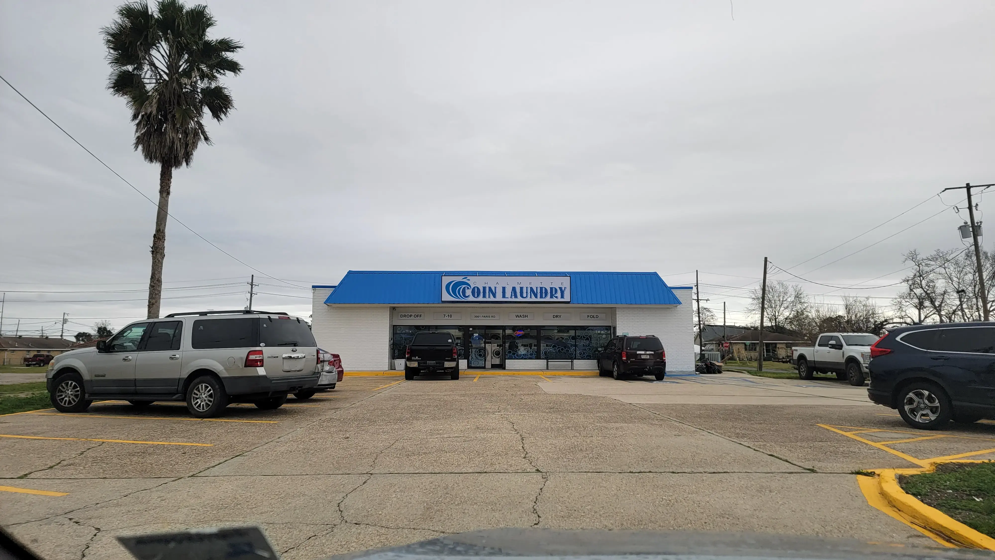 Chalmette Coin Laundry - Image 14