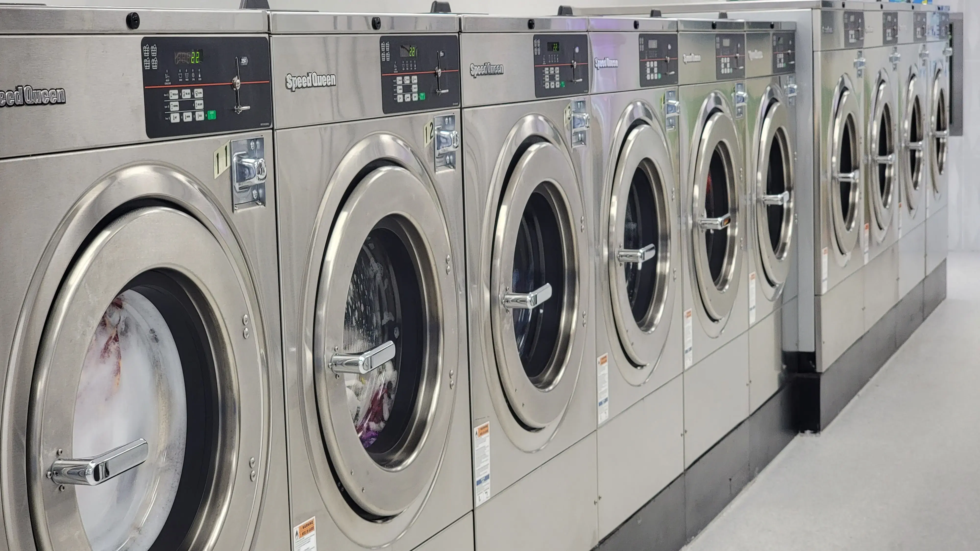 Chalmette Coin Laundry thumbnail 7