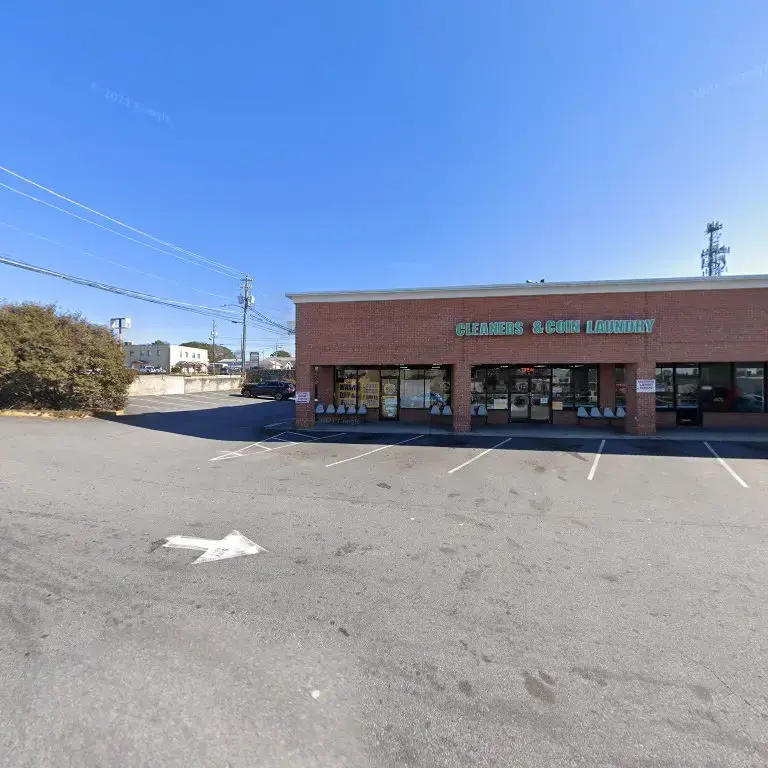 Chamblee Cleaners & Coin Laundry thumbnail 6