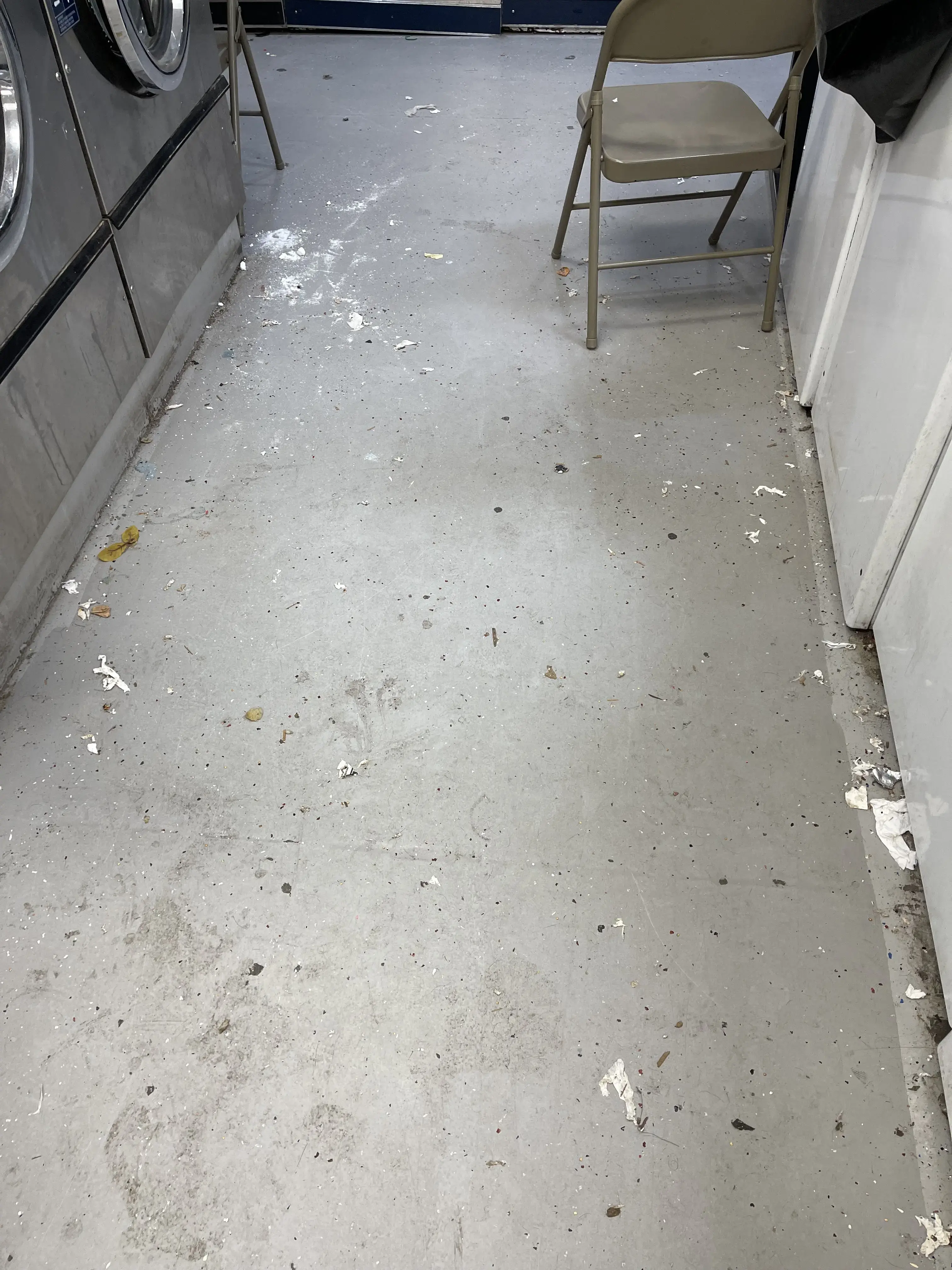 Champion Express Market & Laundromat - Image 8