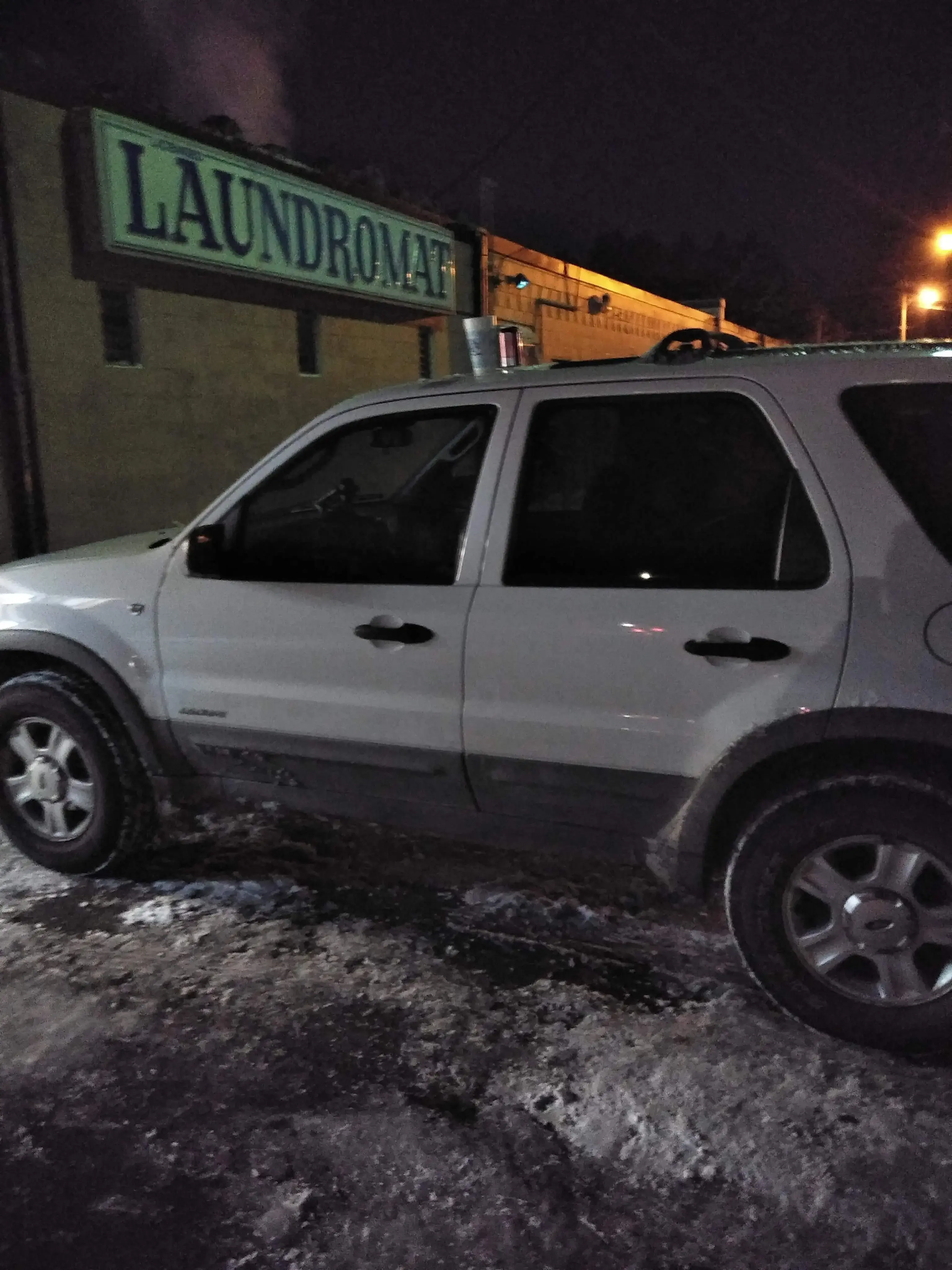 Champlin's Best Laundromat - Image 10