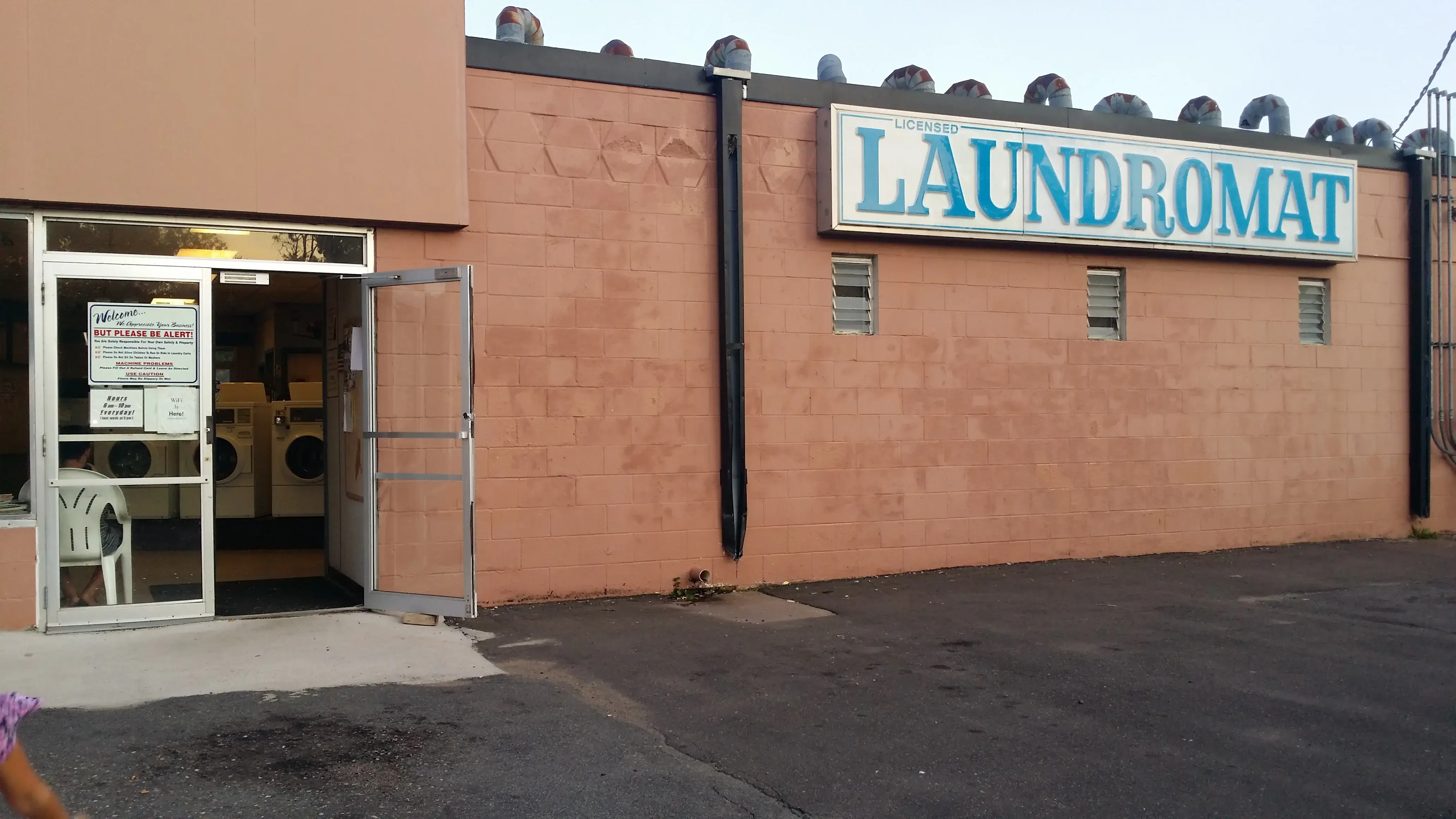 Champlin's Best Laundromat thumbnail 5