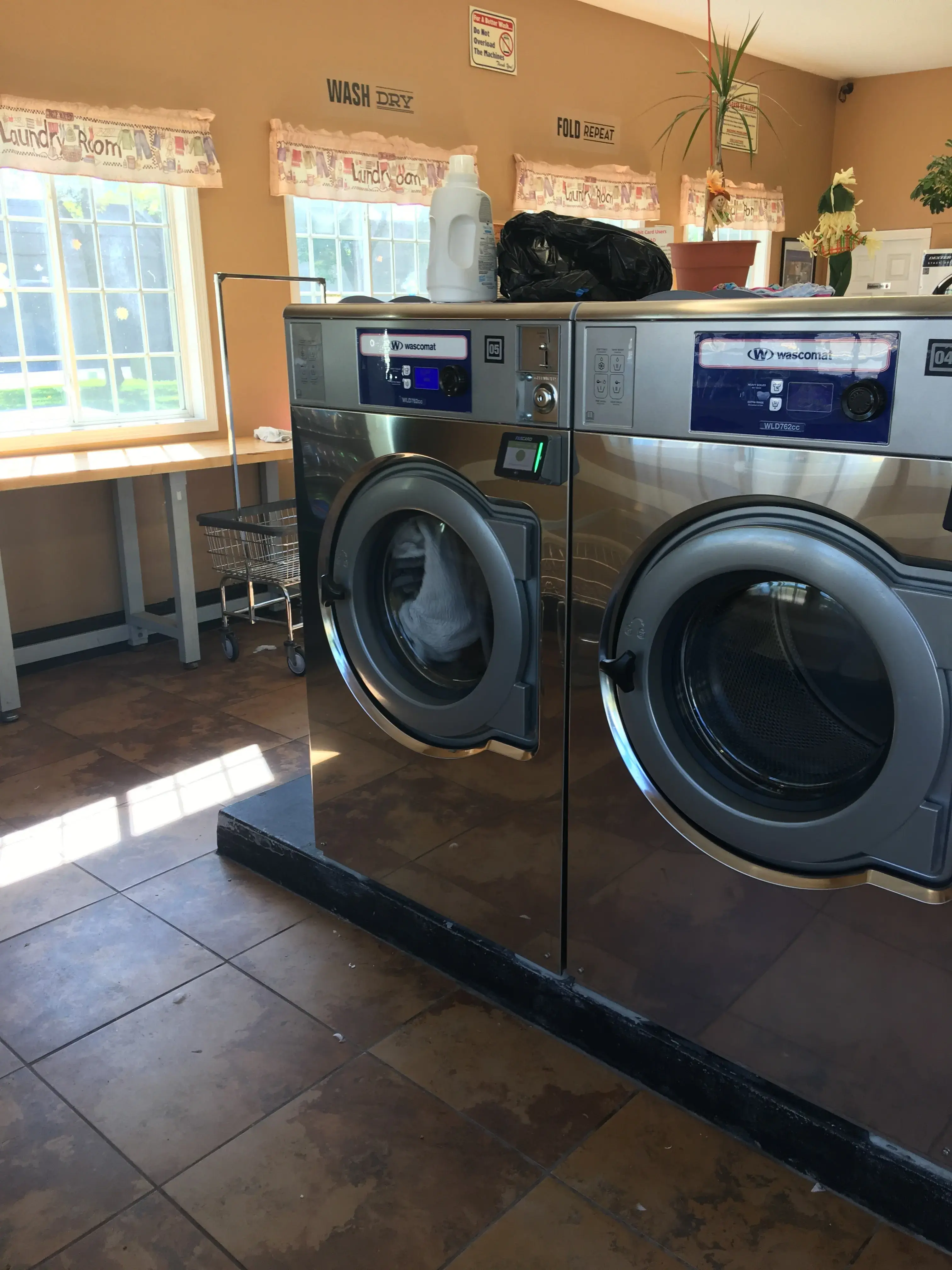 Chan Prairie Laundry Center thumbnail 20