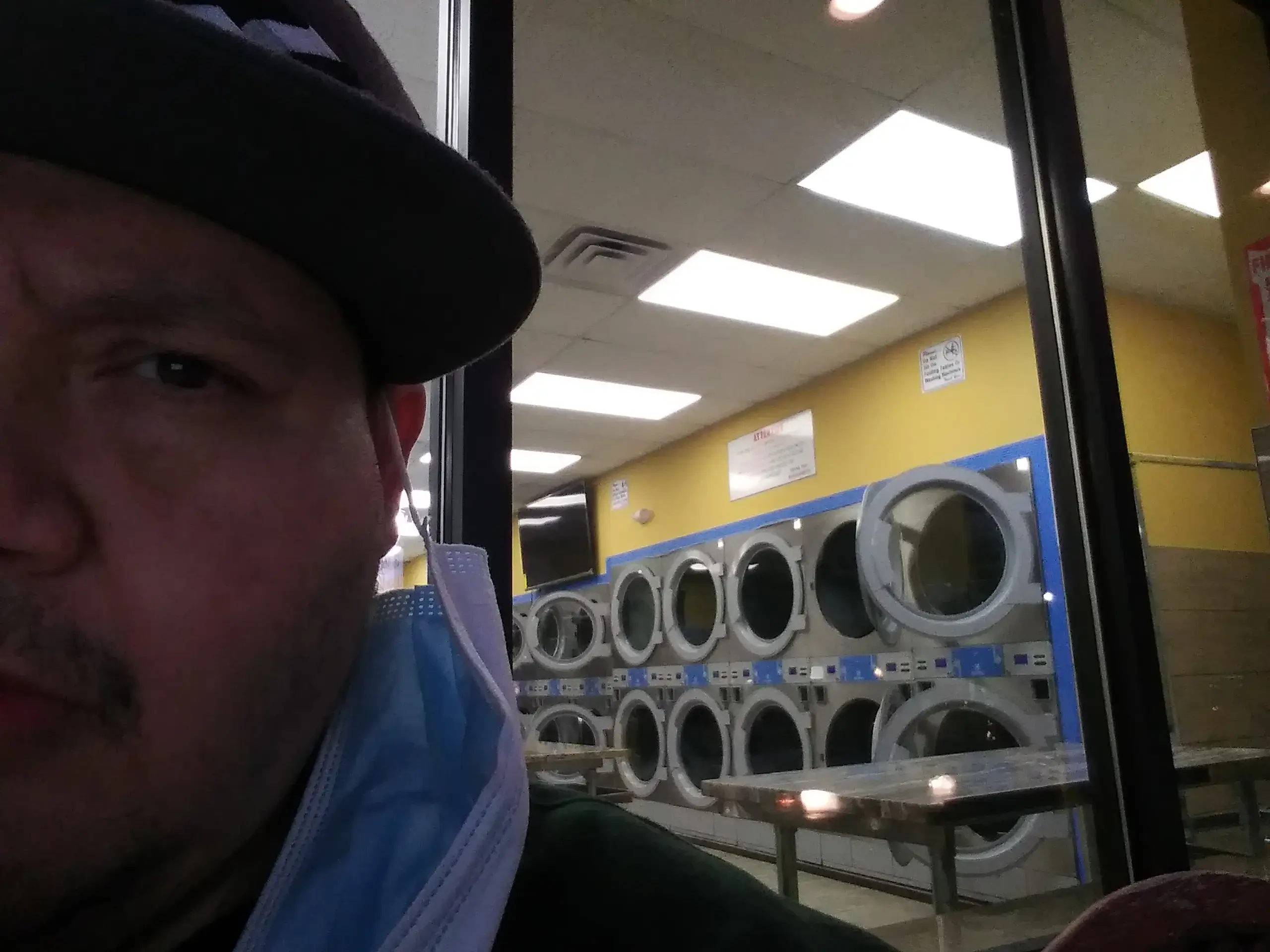 Chanan's Laundromat thumbnail 11